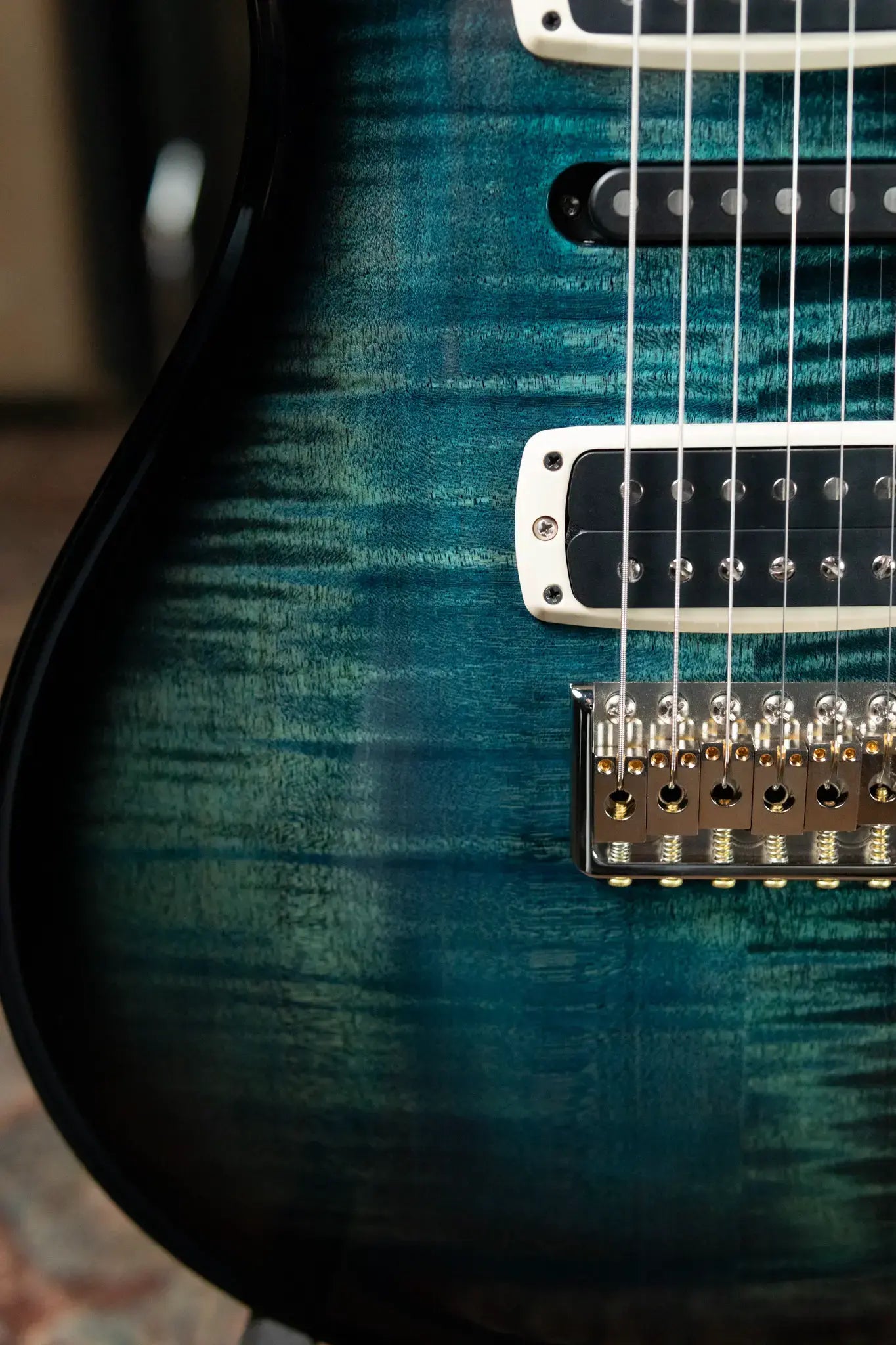 PRS Modern Eagle V - Whale Blue Wraparound Smokeburst with Hardshell Case