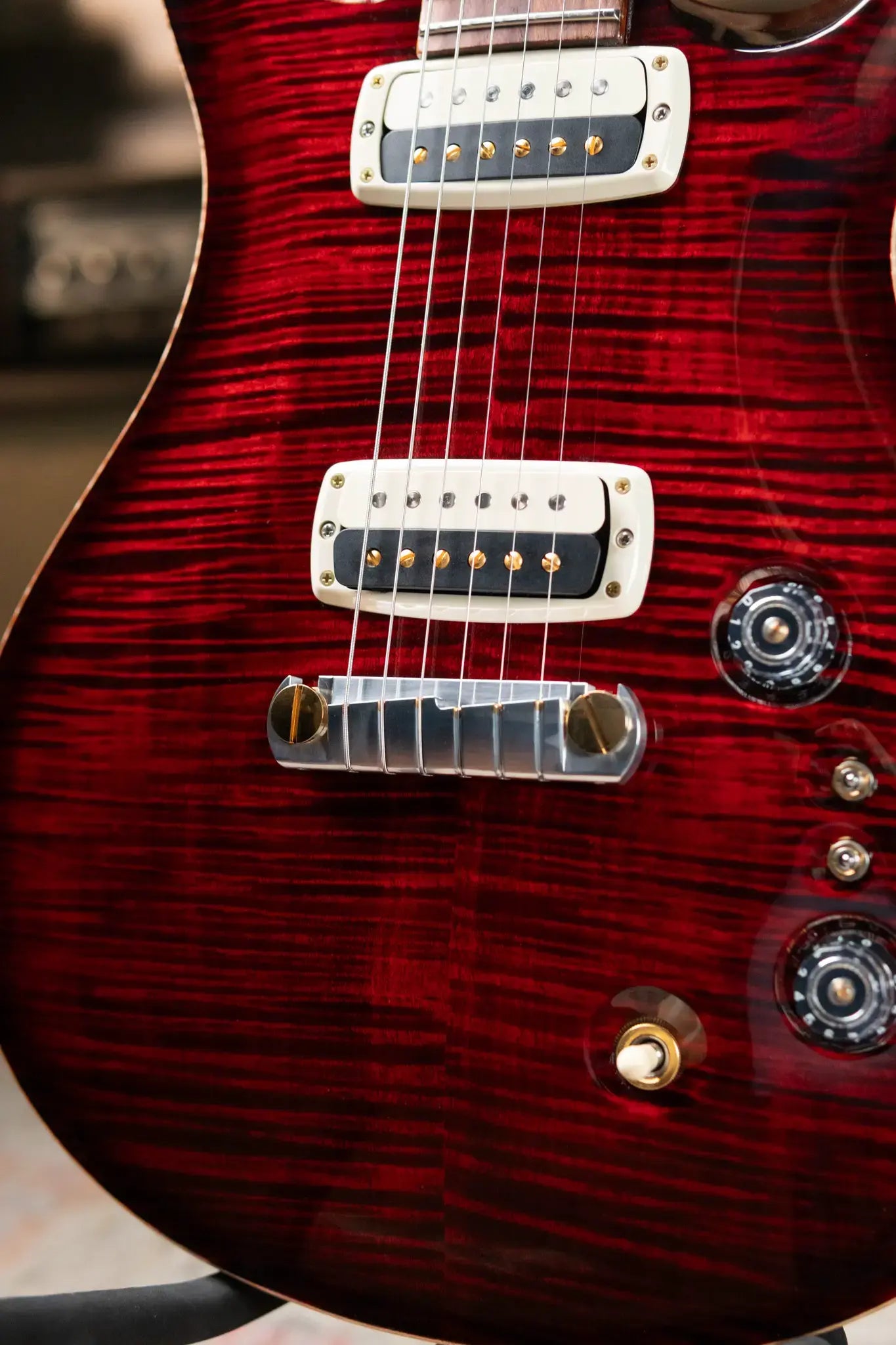 PRS Paul's Guitar Flame Maple 10-Top with Honduran Rosewood Fretboard - Fire Red Smokeburst with Hardshell Case