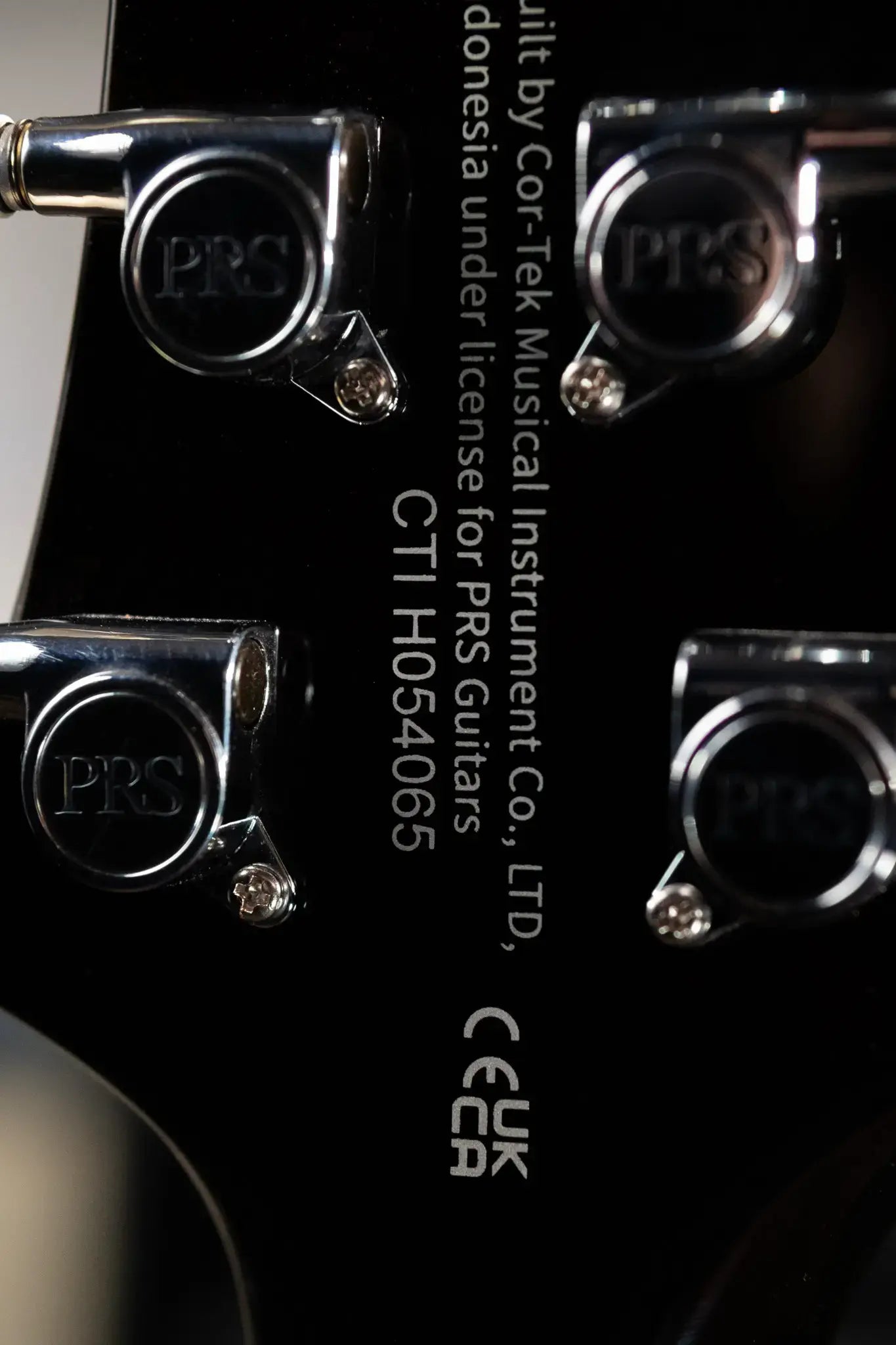 PRS SE Custom 24 Electric Guitar - Black Gold Sunburst with Gig Bag