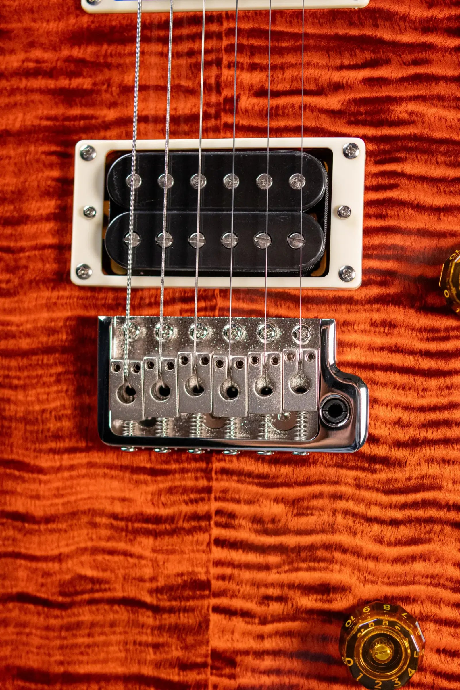 PRS SE Custom 24 Electric Guitar - Orange Tiger Smokeburst with Gig Bag