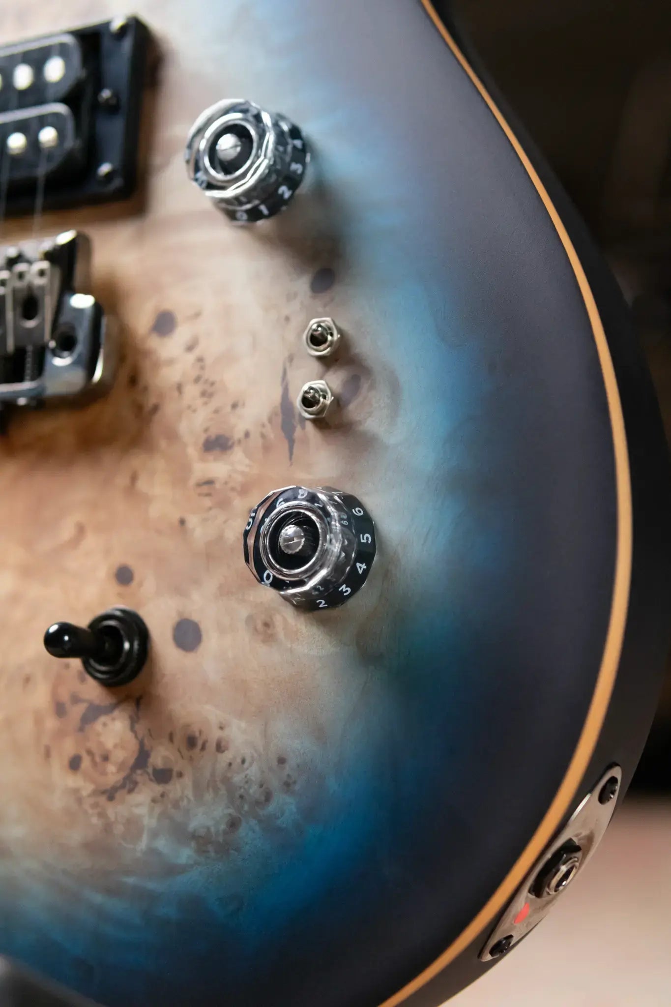 PRS SE "Exotic" Custom 24-08 Poplar Burl Electric Guitar - Lake Blue Midnight Burst with Gig Bag