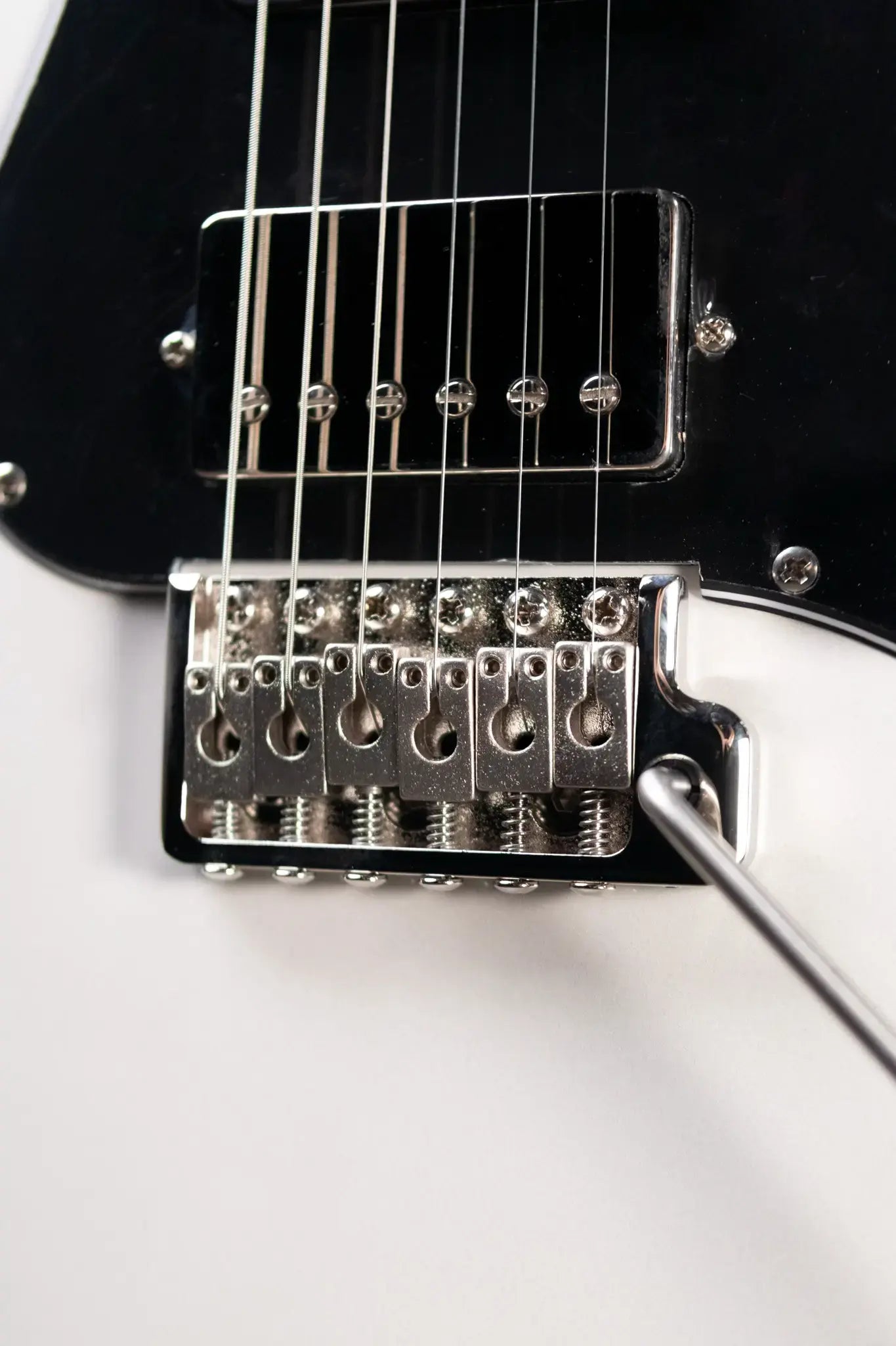 PRS SE Studio Standard Rosewood Electric Guitar - Pearl White with Gig Bag