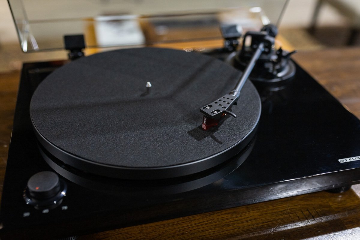 Reloop Turn 3 - HiFi Professional Belt Drive Turntable System