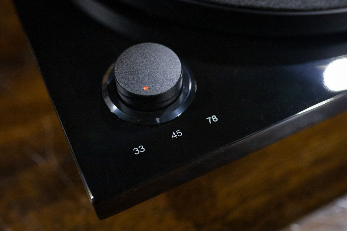 Reloop Turn 3 - HiFi Professional Belt Drive Turntable System