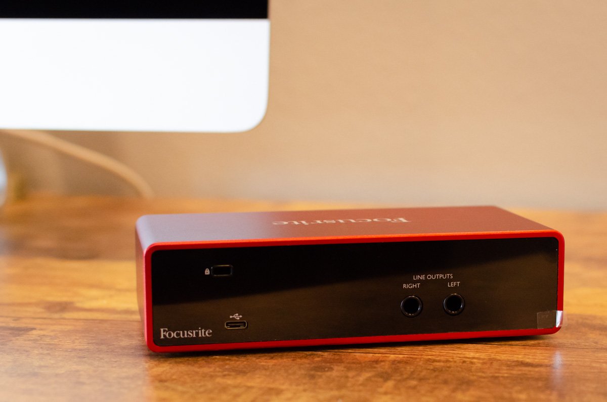 Focusrite Scarlett 2i2 Studio 3rd Generation Audio Interface Pack