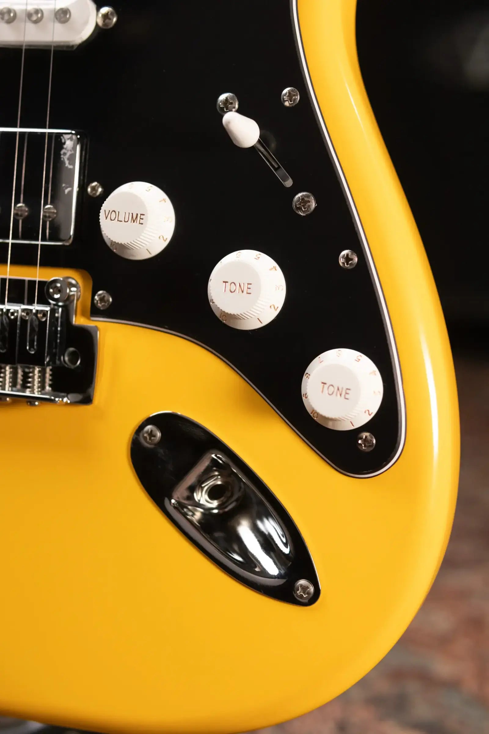 Squier Affinity Stratocaster HSS Electric Guitar - Graffiti Yellow