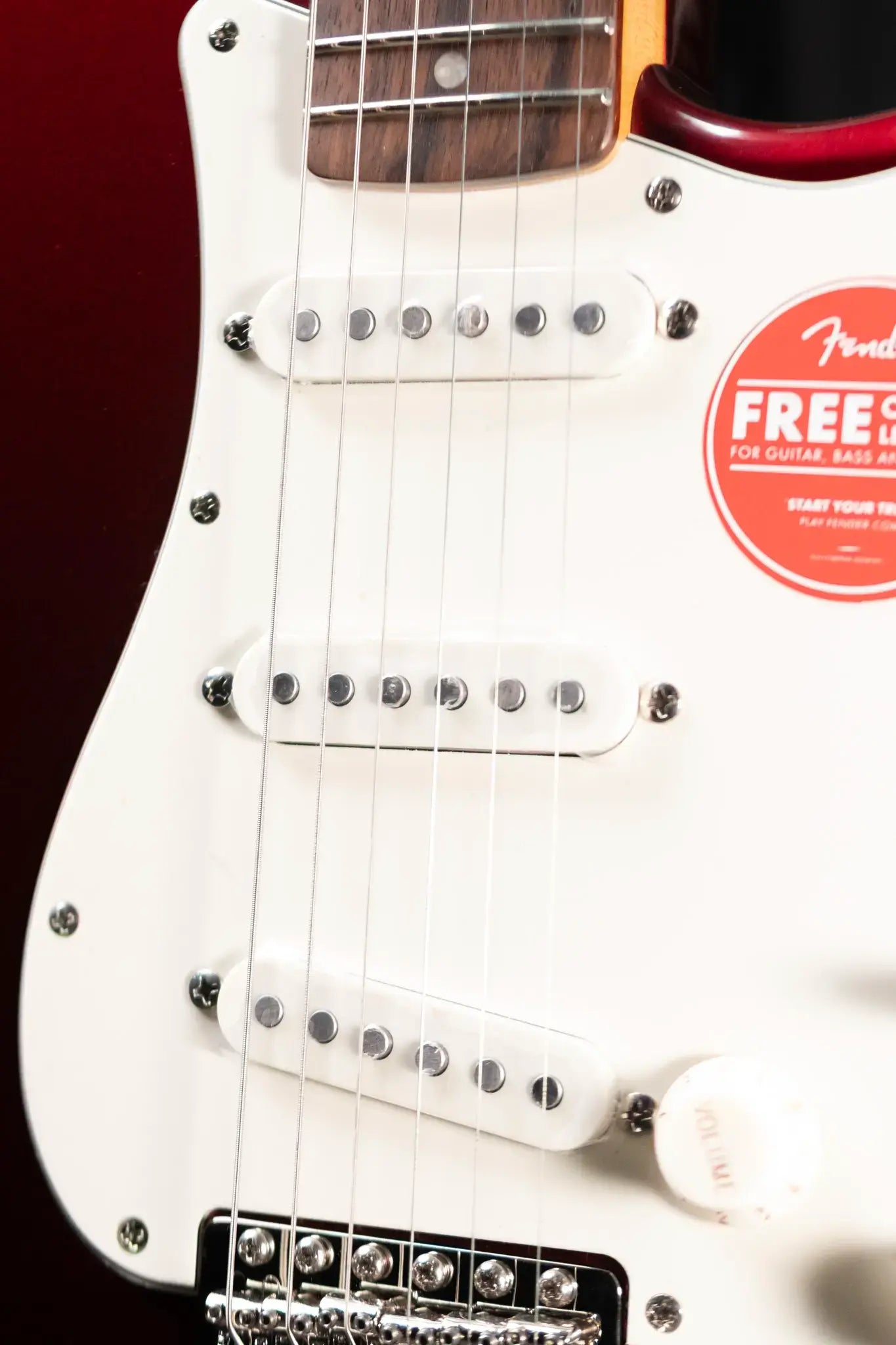 Squier Classic Vibe '60s Stratocaster Electric Guitar - Candy Apple Red
