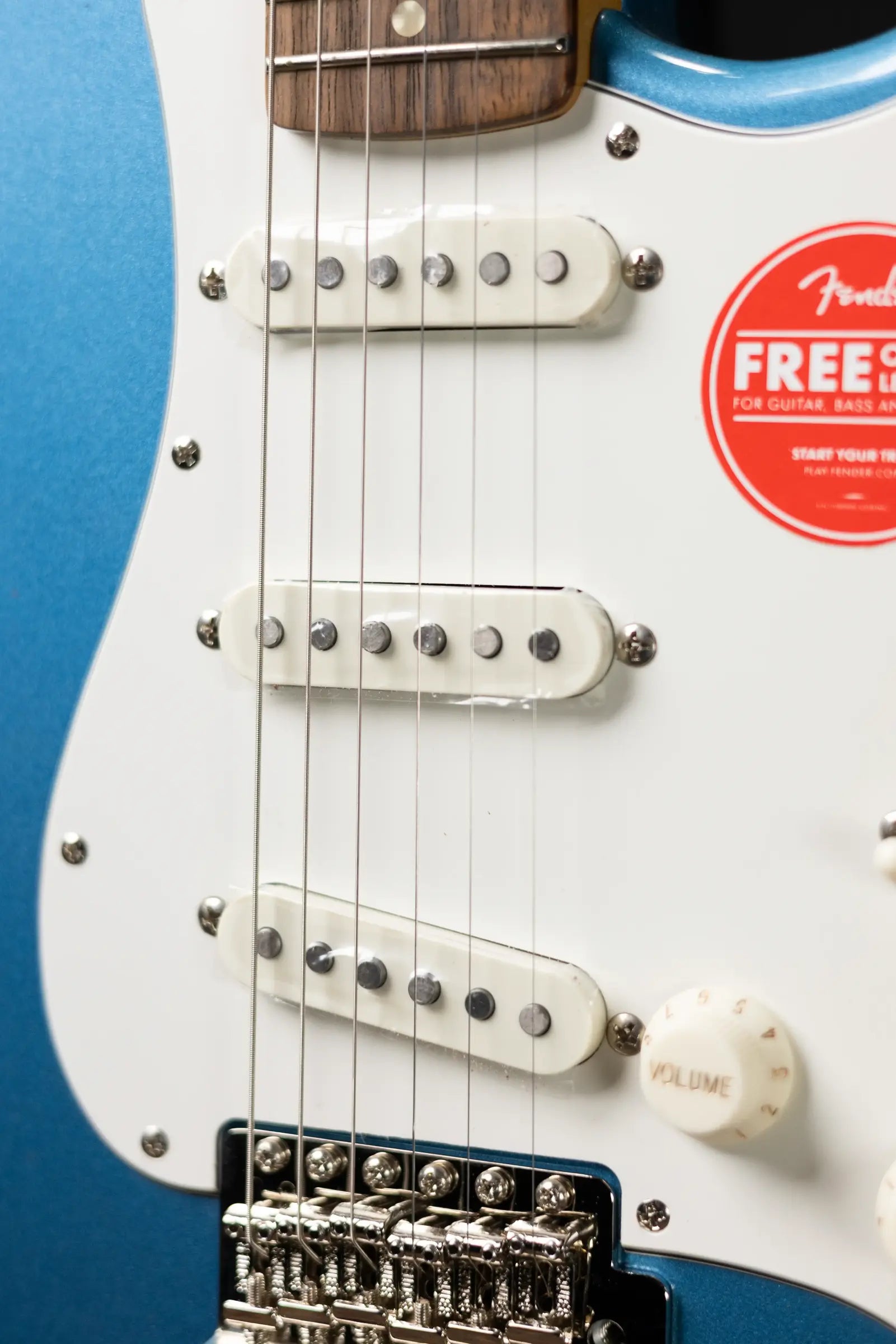 Squier Classic Vibe '60s Stratocaster Electric Guitar - Lake Placid Blue