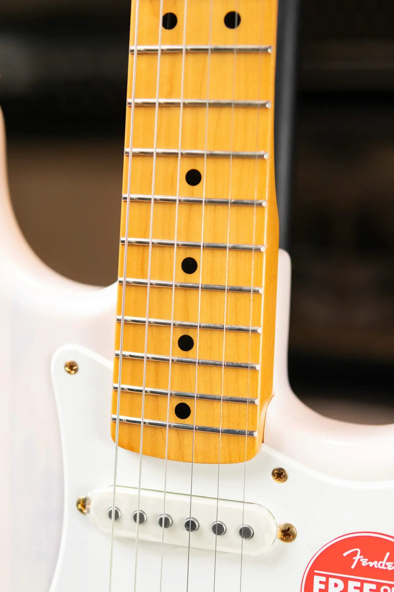 Squier FSR Classic Vibe '50s Stratocaster, Maple Fingerboard, Parchment Pickguard, Gold Hardware - White Blonde