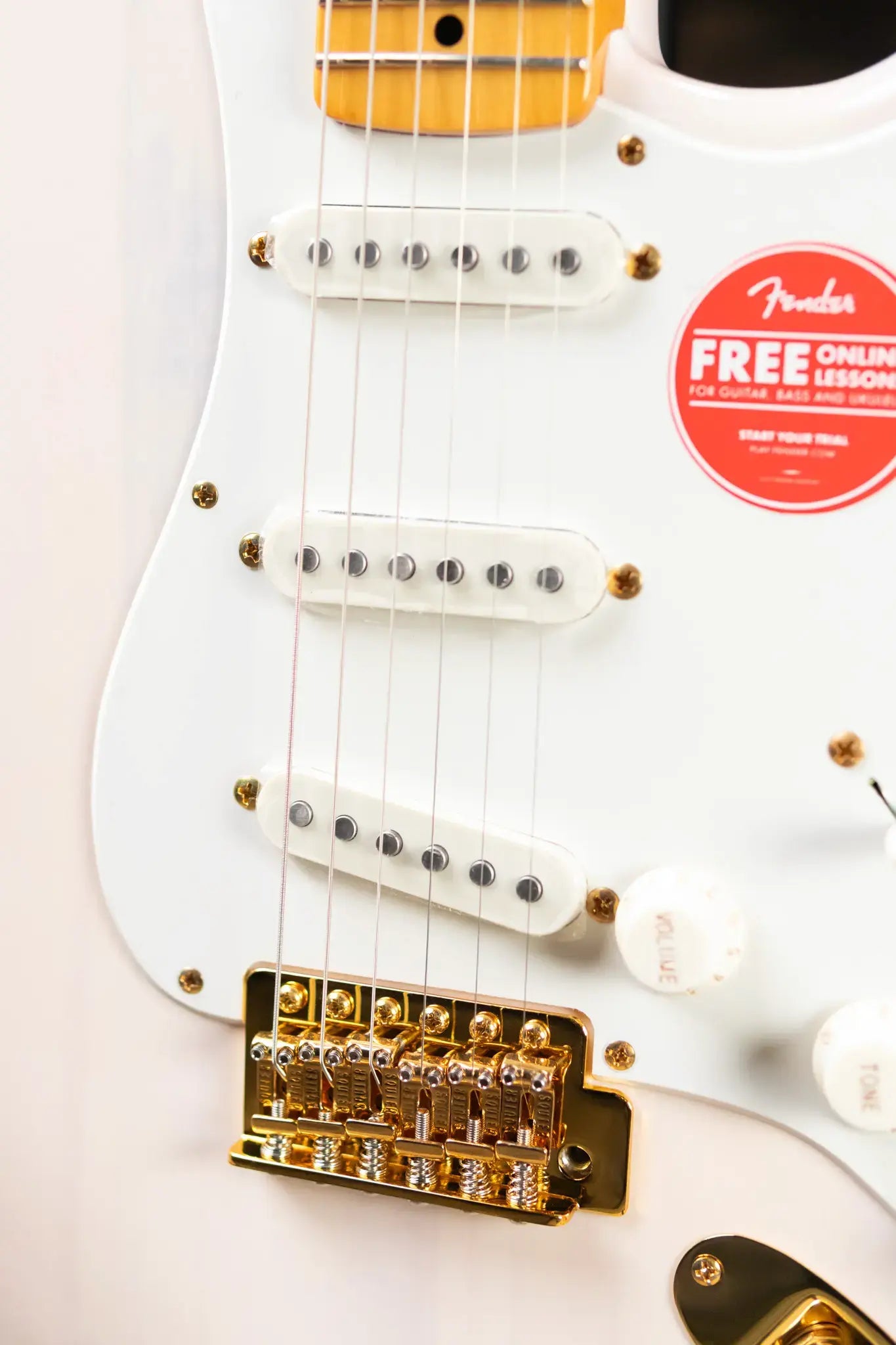 Squier FSR Classic Vibe '50s Stratocaster, Maple Fingerboard, Parchment Pickguard, Gold Hardware - White Blonde