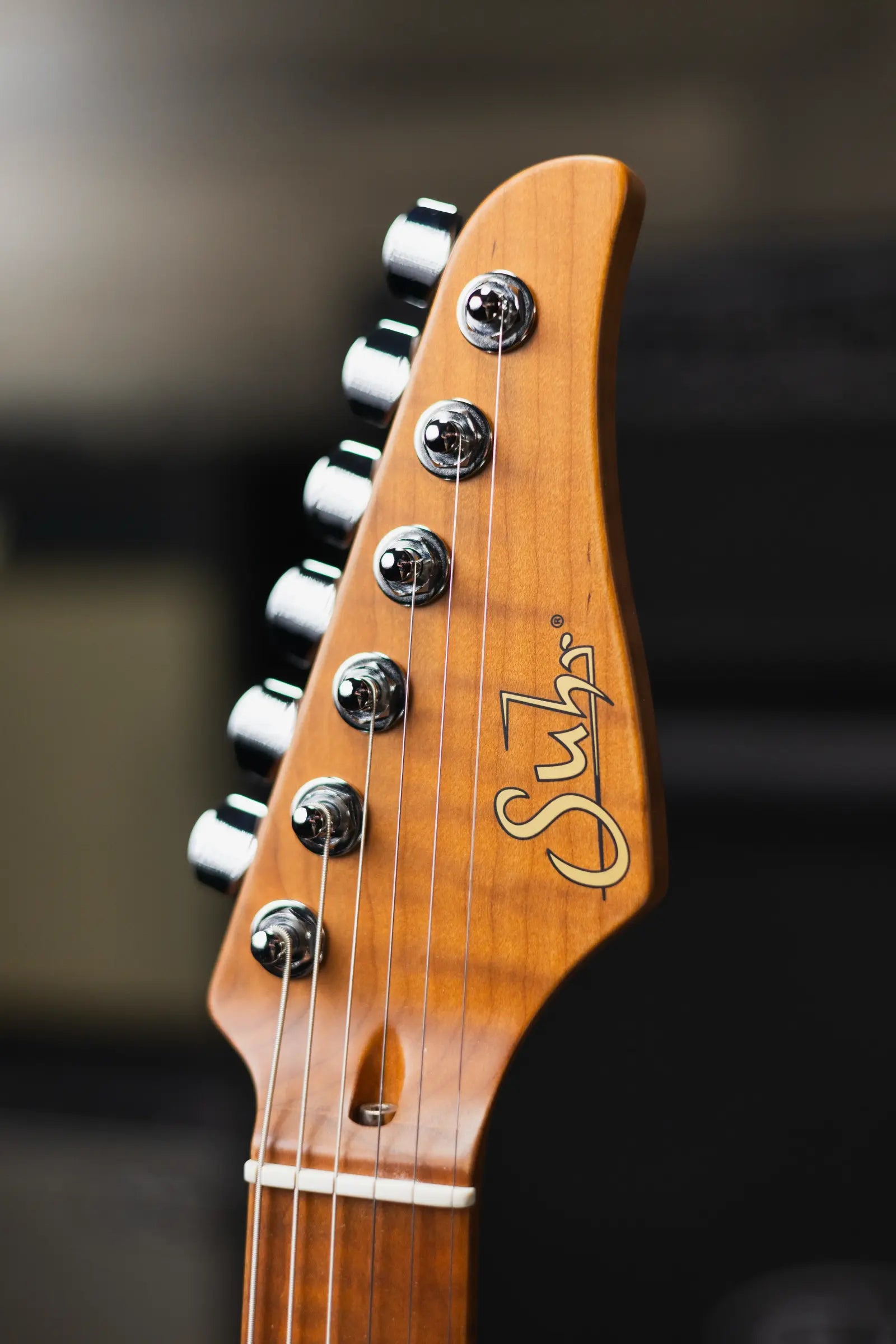 Suhr Modern Antique LE Electric Guitar - Shell Pink with Gig Bag
