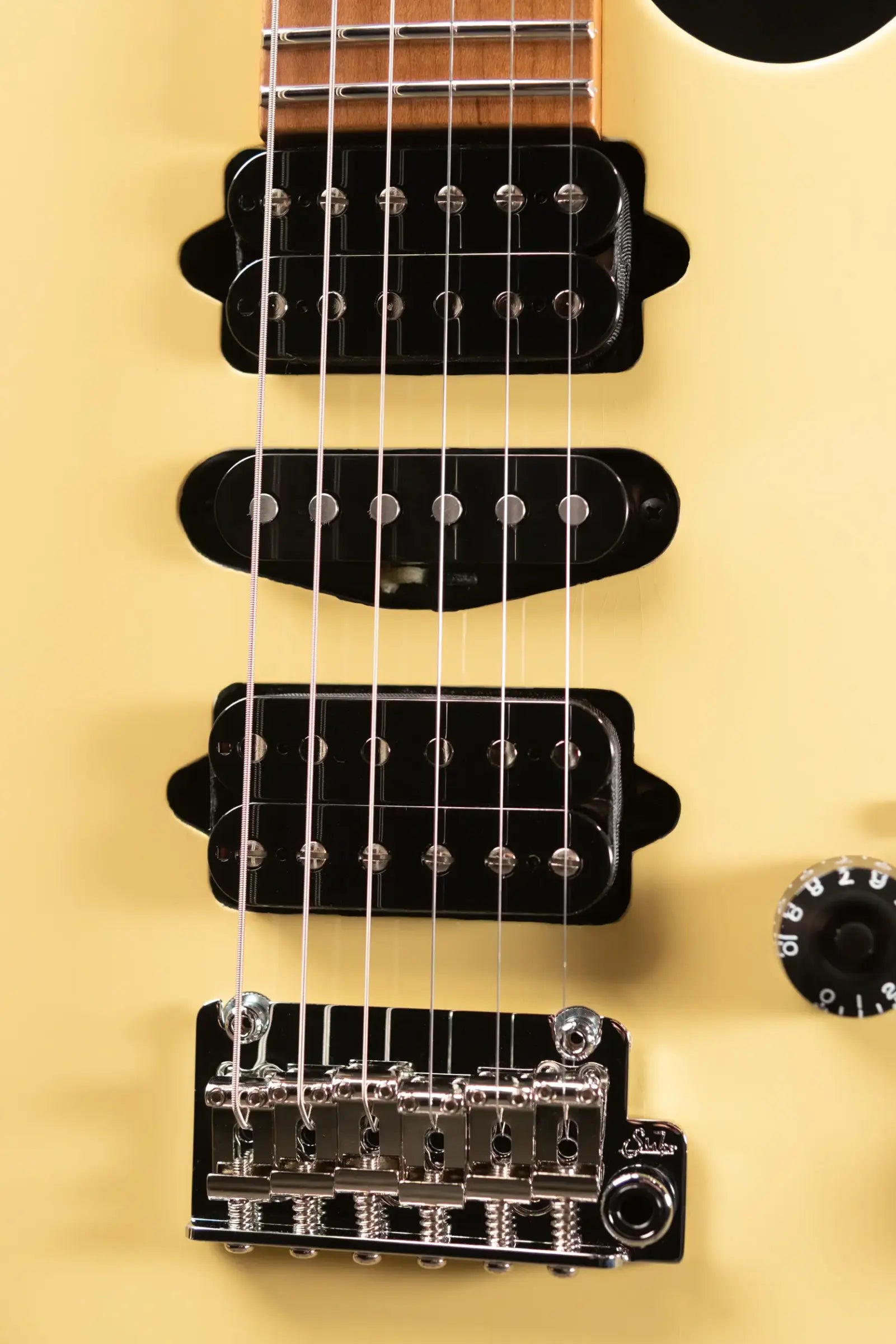 Suhr Modern Antique LE Electric Guitar - Vintage Yellow with Hardshell Case