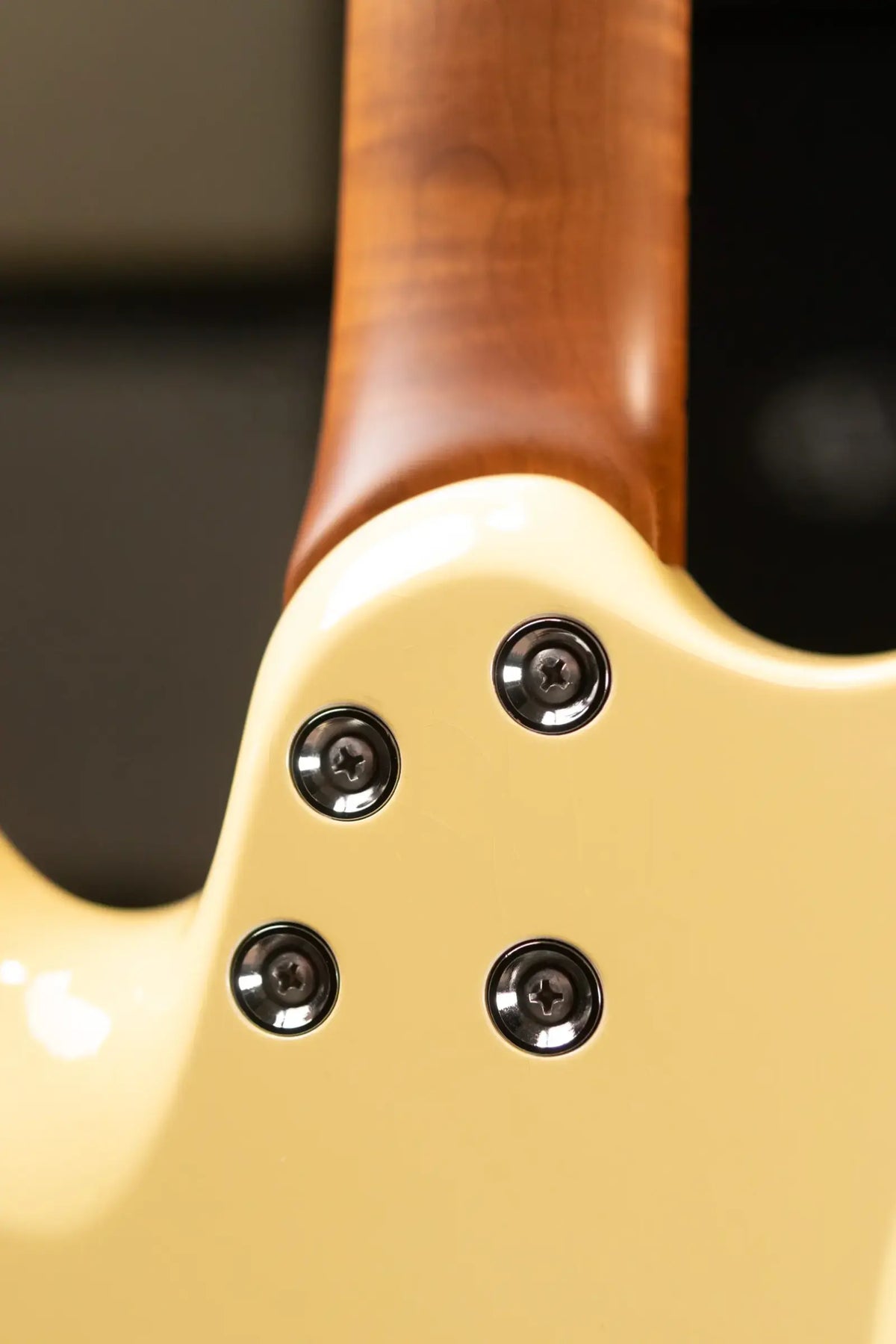 Suhr Modern Antique LE Electric Guitar - Vintage Yellow with Hardshell Case - Demo