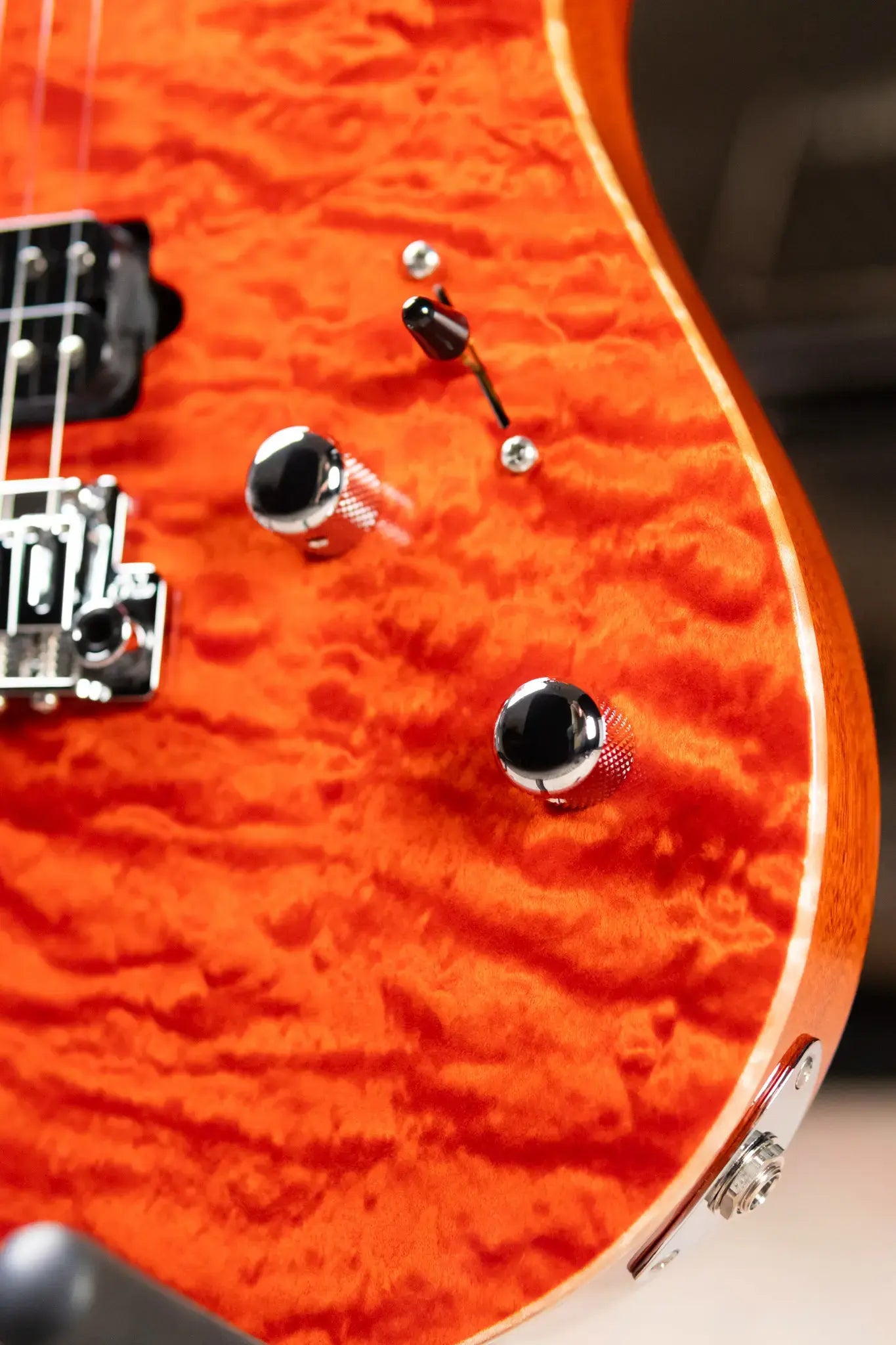 Suhr Oso Short Scale Electric Guitar - Custom Orange Stain with Gig Bag