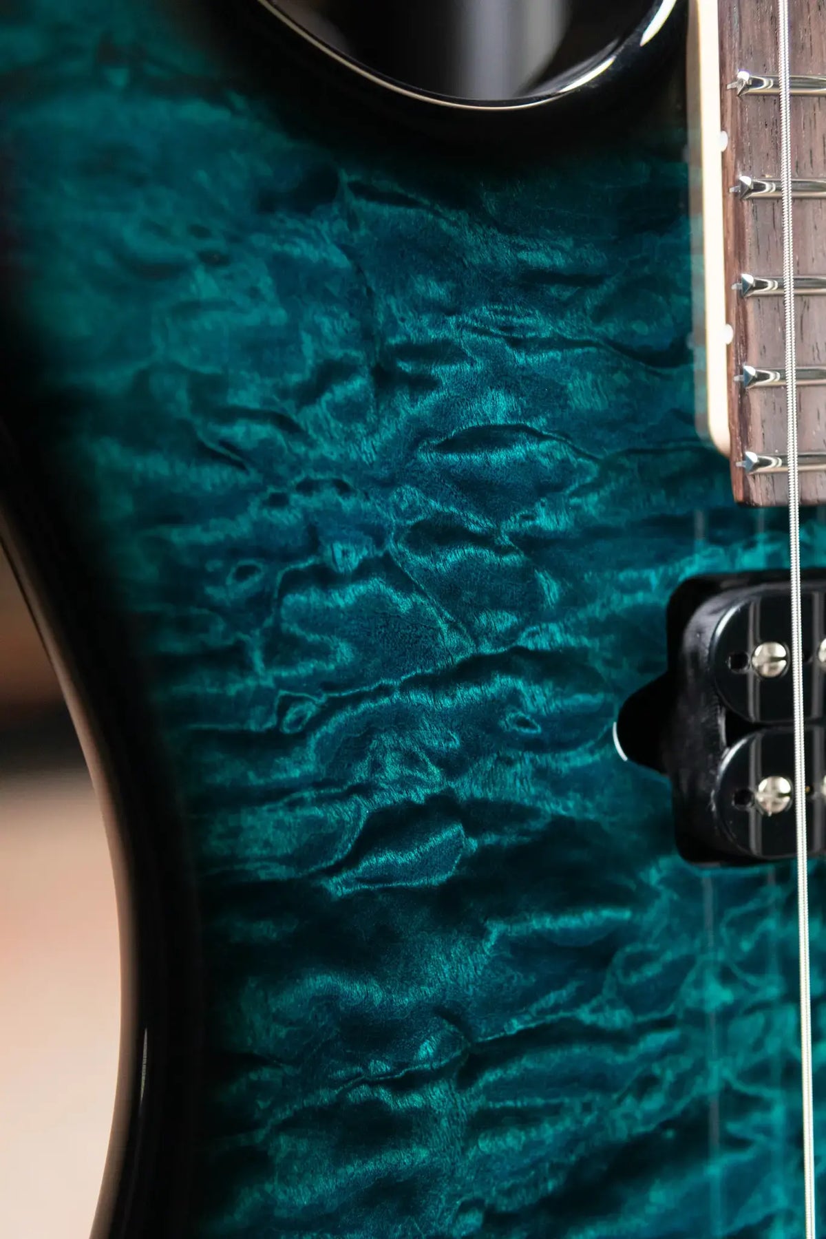 (RTO)Suhr Standard Thin Burst Limited Edition Electric Guitar - Trans Teal with Gig Bag