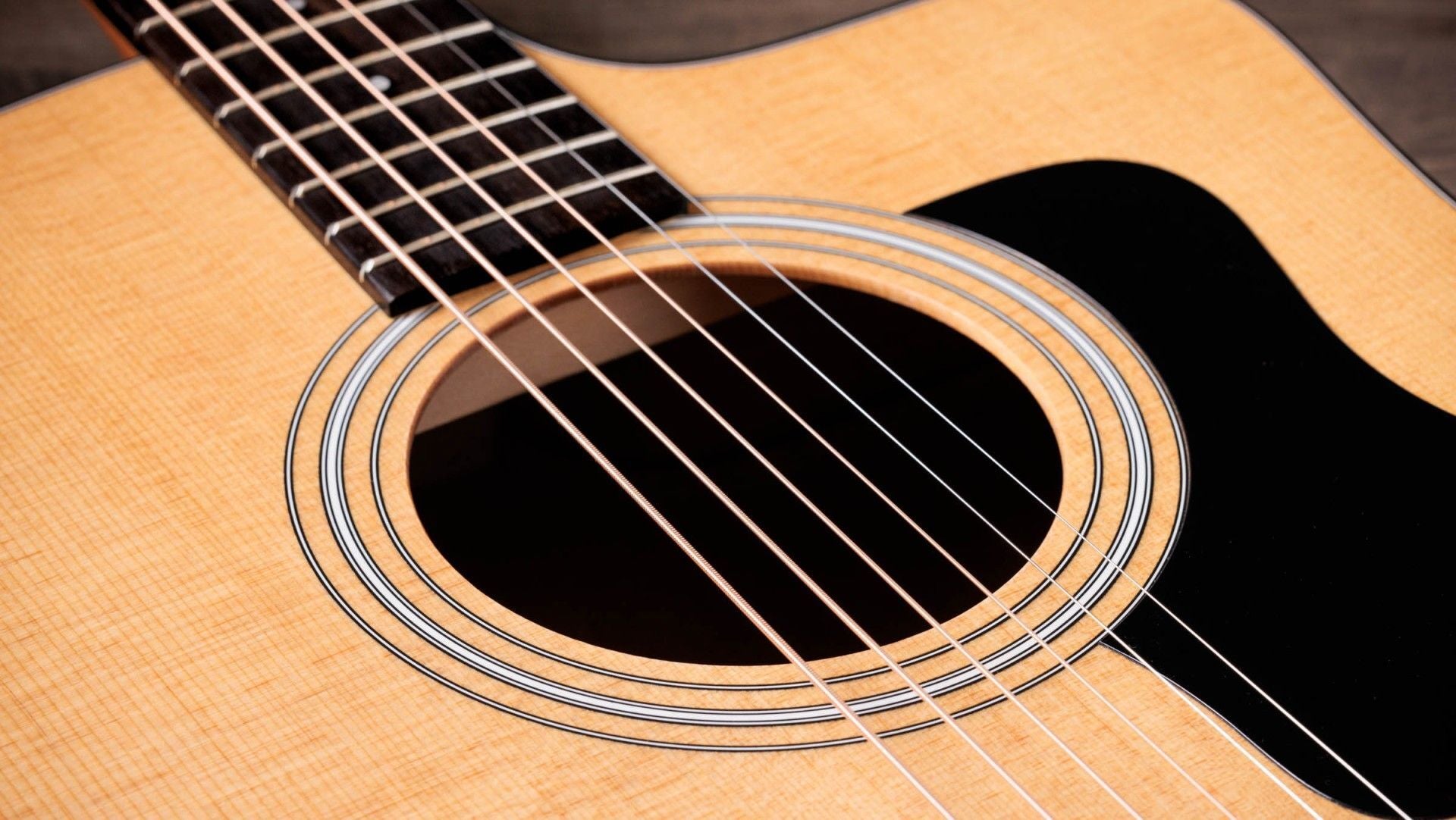Taylor 110ce Dreadnought Acoustic/Electric Guitar with Gig Bag