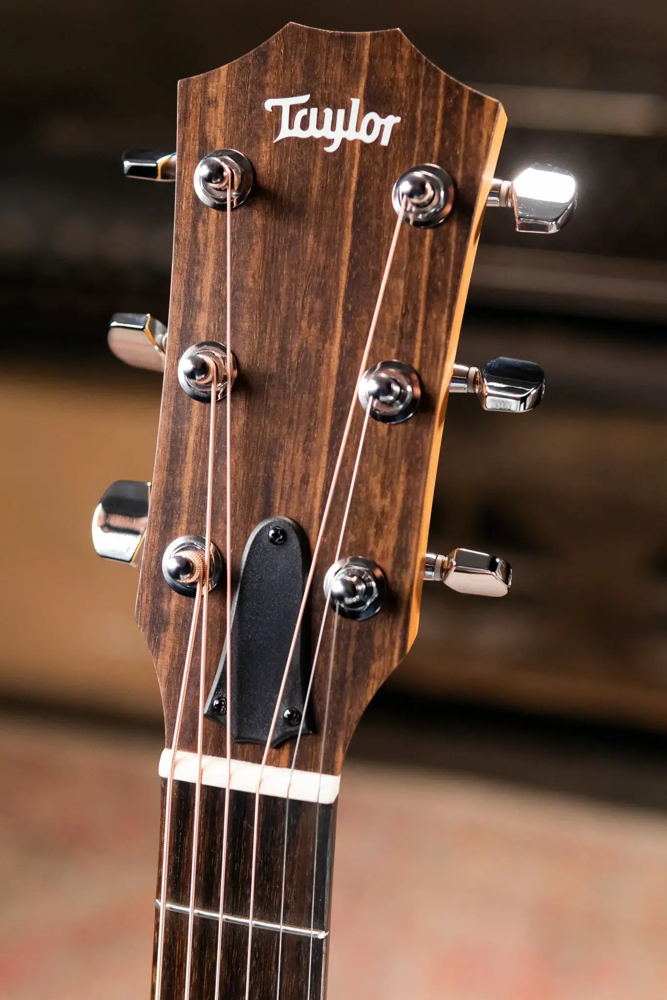 Taylor 112ce Grand Concert Acoustic/Electric Guitar with Gig Bag