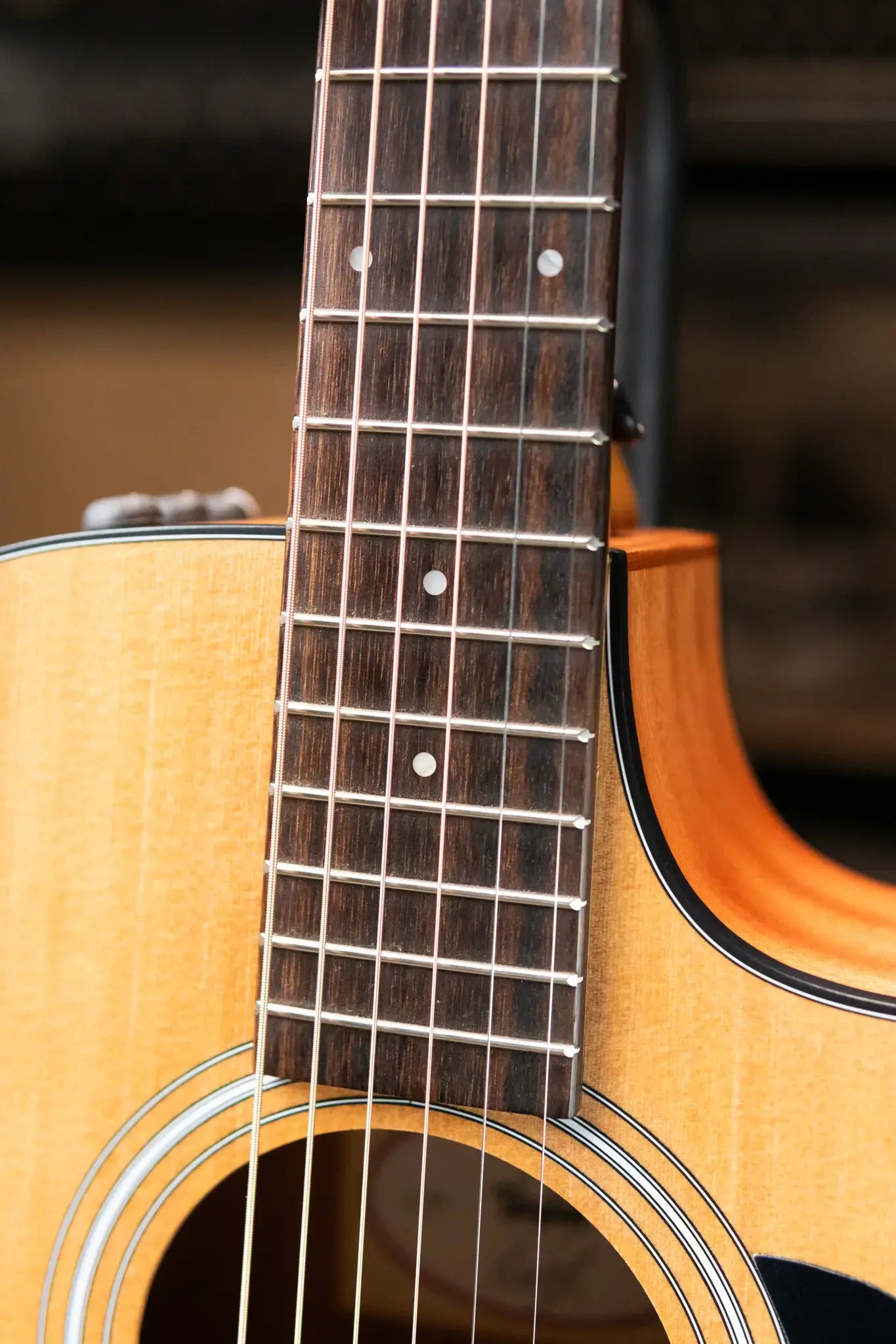 Taylor 112ce Grand Concert Acoustic/Electric Guitar with Gig Bag