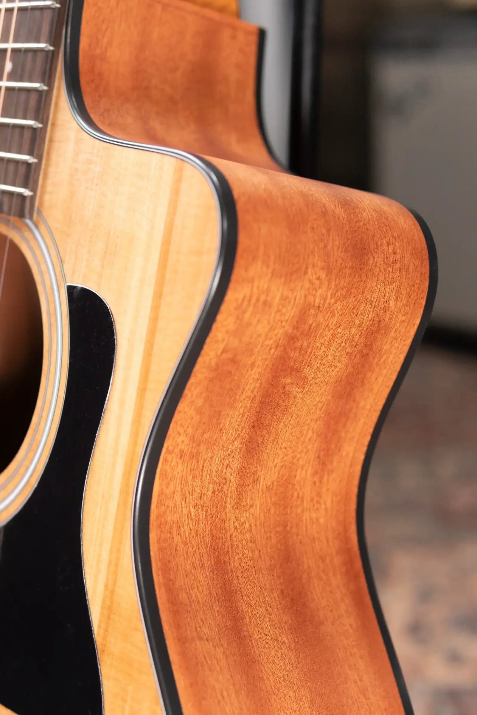 Taylor 114ce Grand Auditorium Acoustic/Electric Guitar with Gig Bag