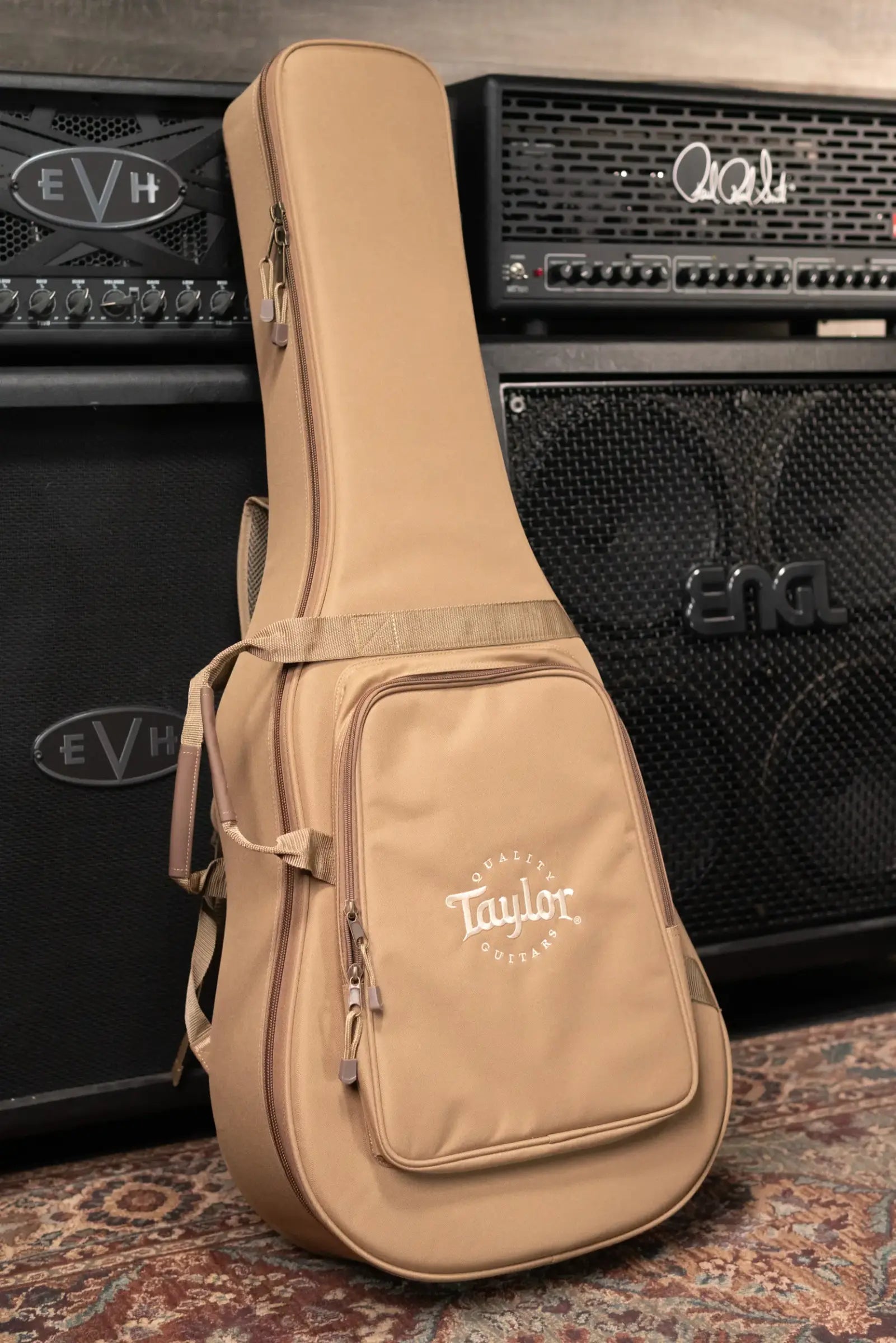 Taylor 114ce Left-Handed Grand Auditorium Acoustic/Electric Guitar with Gig Bag
