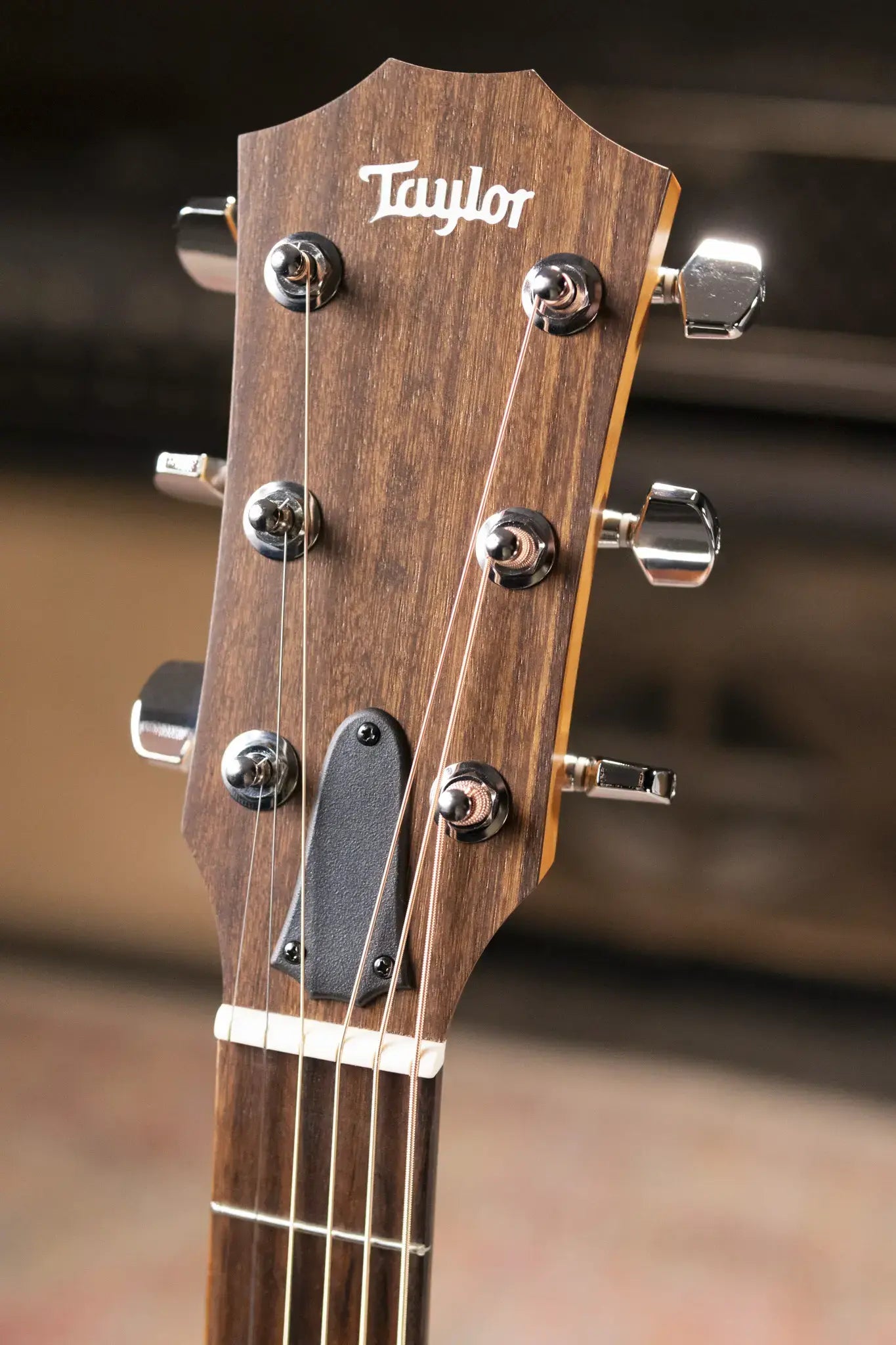 Taylor 114ce Left-Handed Grand Auditorium Acoustic/Electric Guitar with Gig Bag