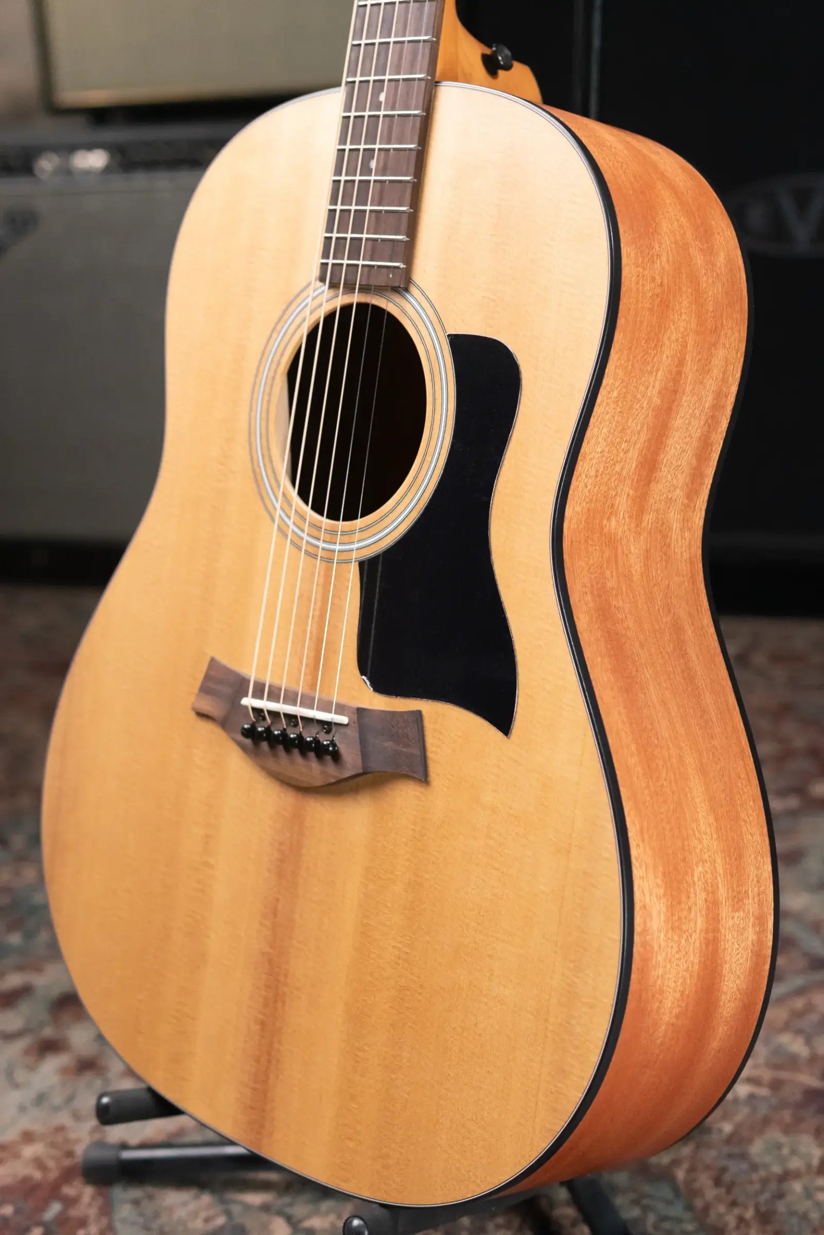 Taylor 117e Grand Pacific Acoustic/Electric Guitar with Gig Bag