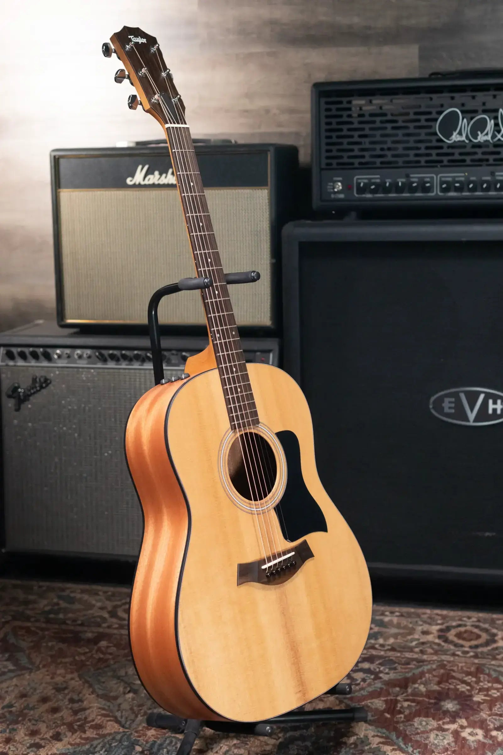 Taylor 117e Grand Pacific Acoustic/Electric Guitar with Gig Bag