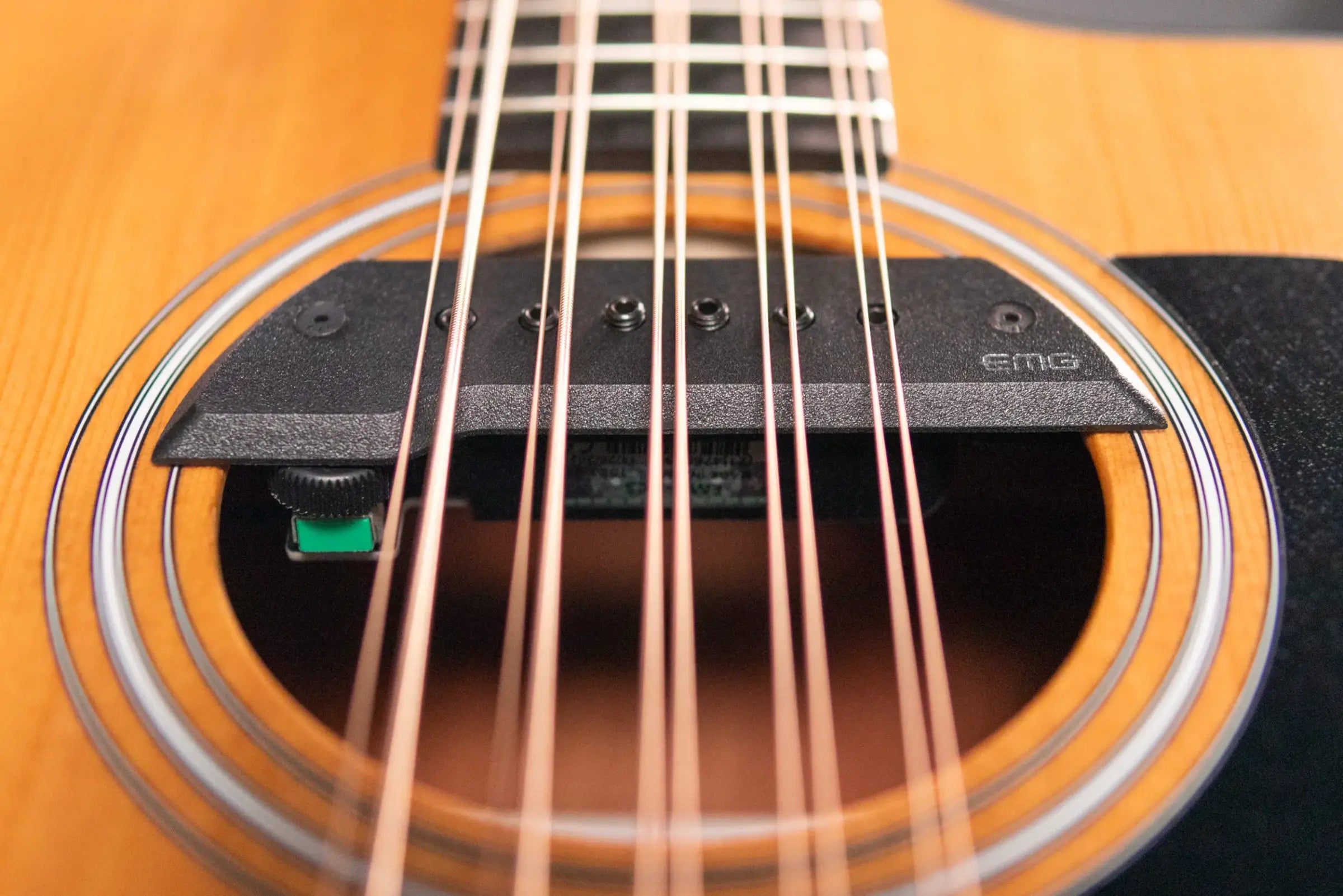 Taylor 150ce Bajo Quinto Acoustic/Electric Guitar with Gig Bag