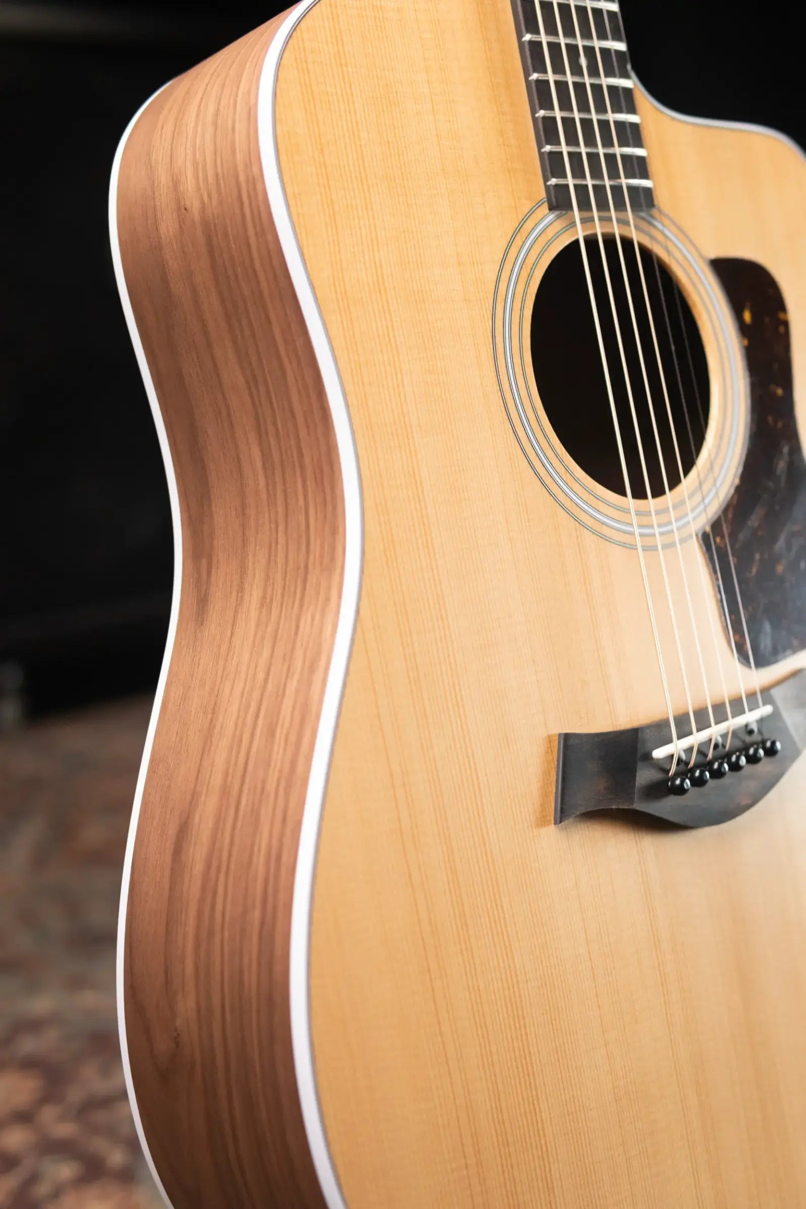 Taylor 210ce Dreadnought Acoustic/Electric Guitar with Gig Bag - Floor Demo