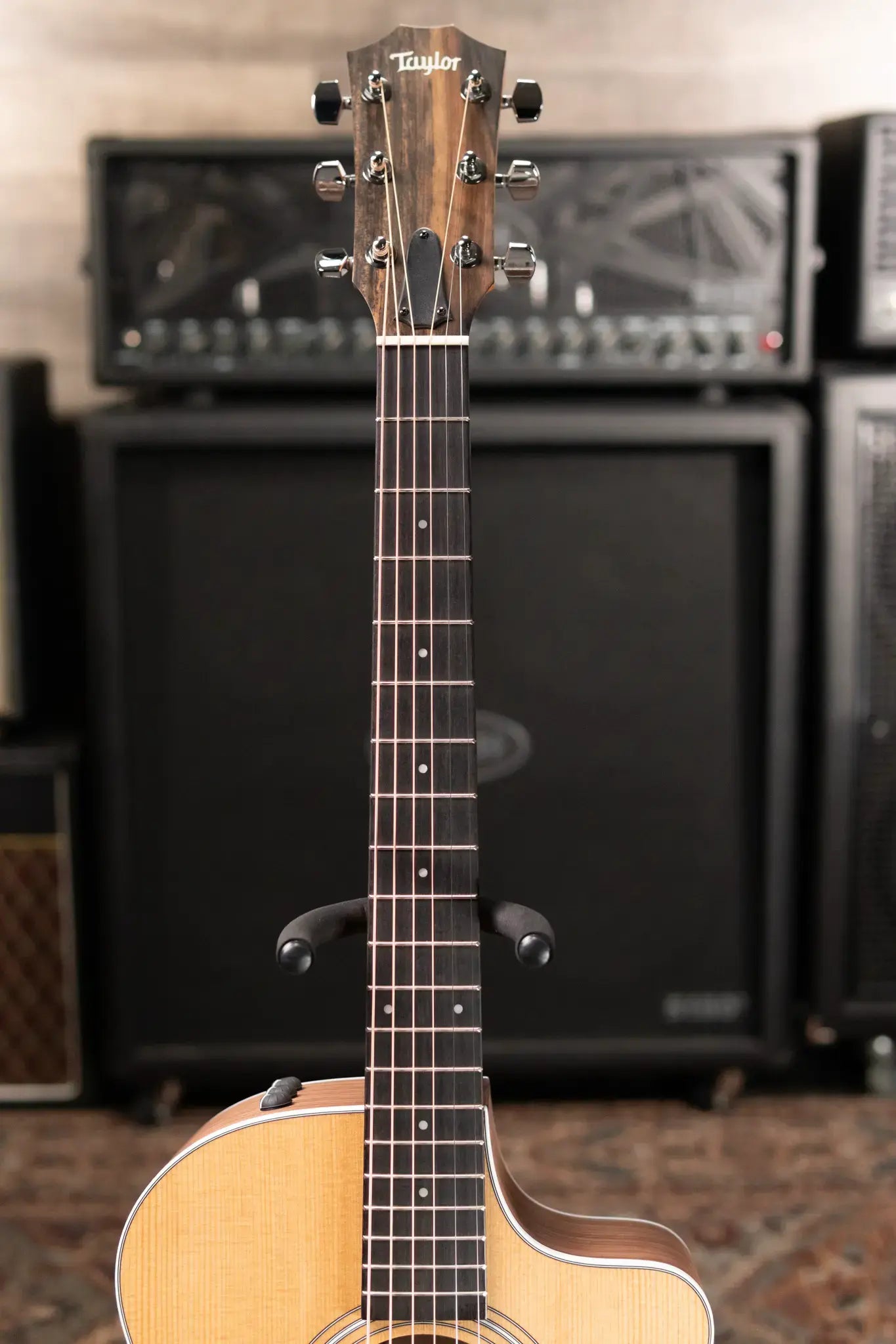 Taylor 212ce Grand Concert Acoustic/Electric Guitar with Gig Bag