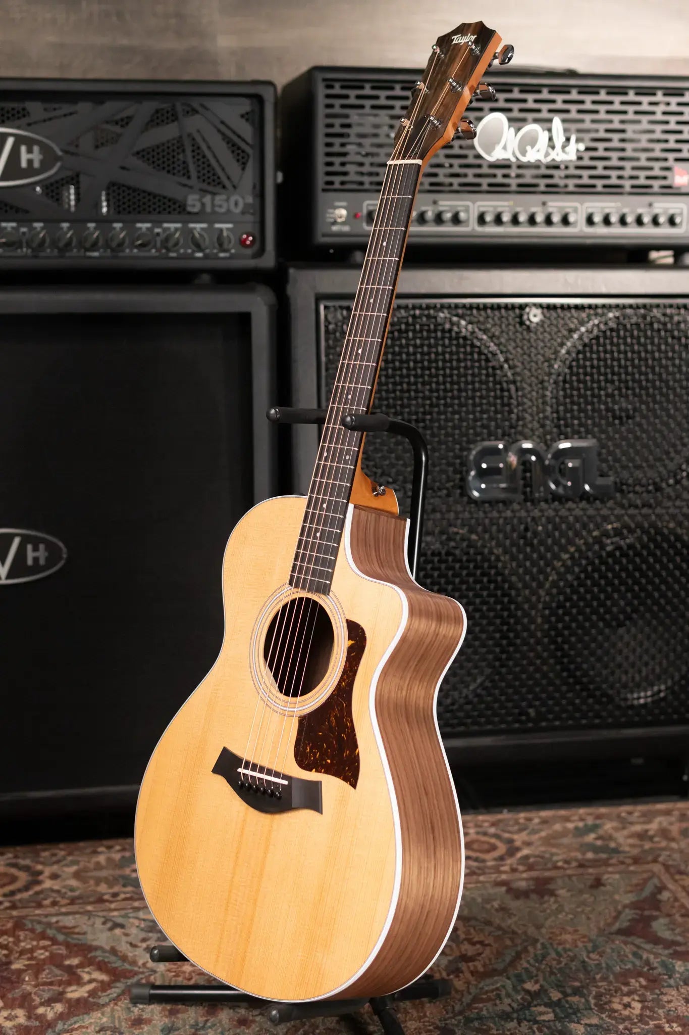 Taylor 212ce Grand Concert Acoustic/Electric Guitar with Gig Bag