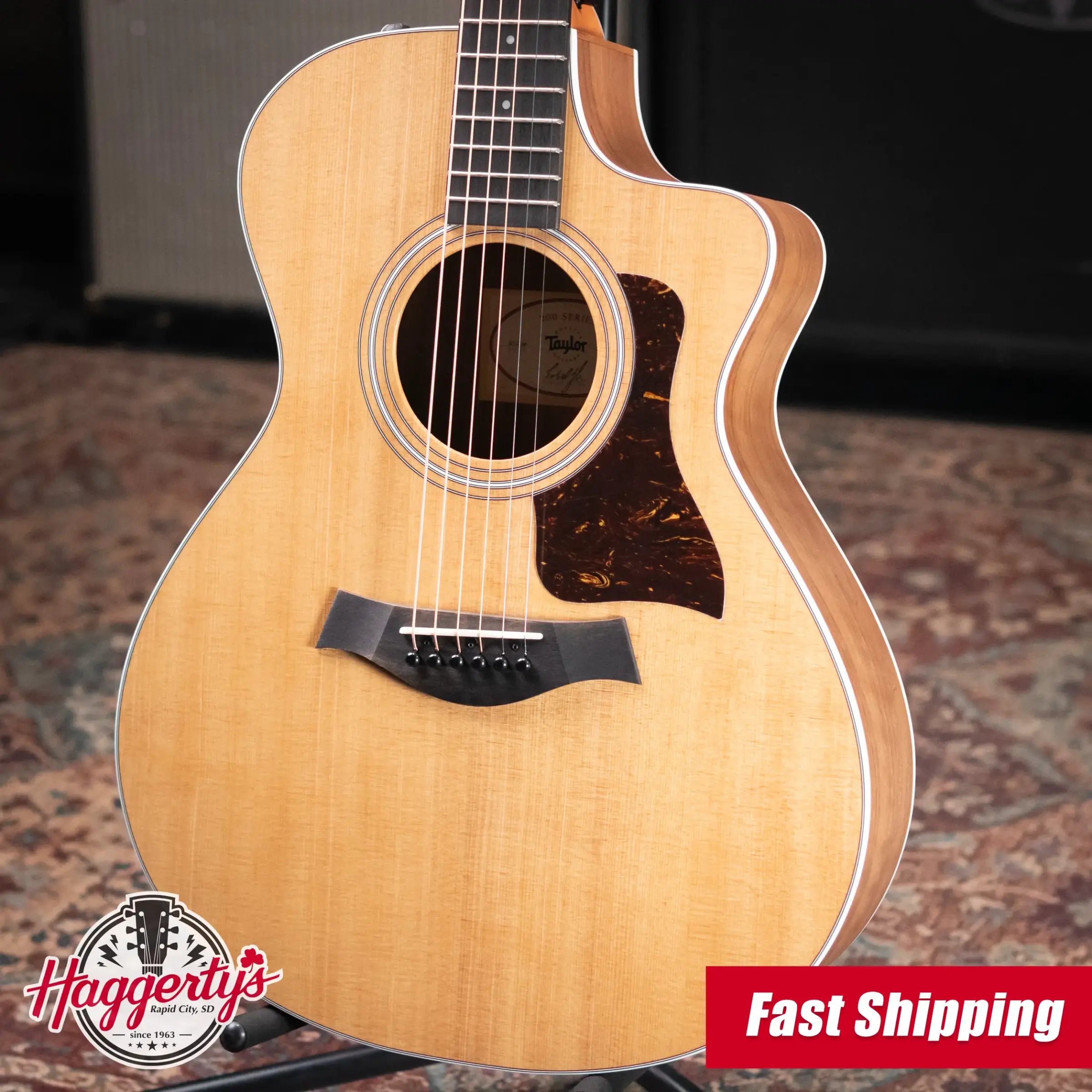 Taylor 212ce Grand Concert Acoustic/Electric Guitar with Gig Bag