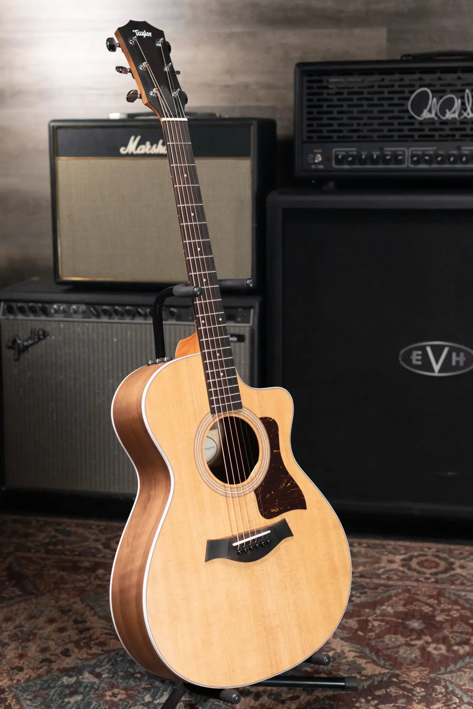 Taylor 212ce Grand Concert Acoustic/Electric Guitar with Gig Bag