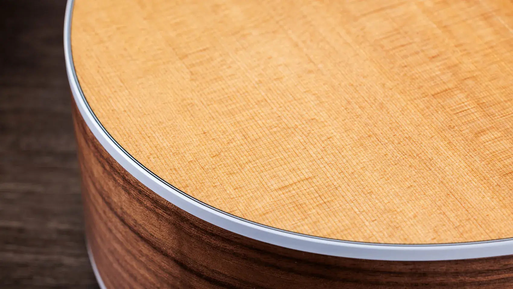 Taylor 212ce Grand Concert Acoustic/Electric Guitar with Gig Bag