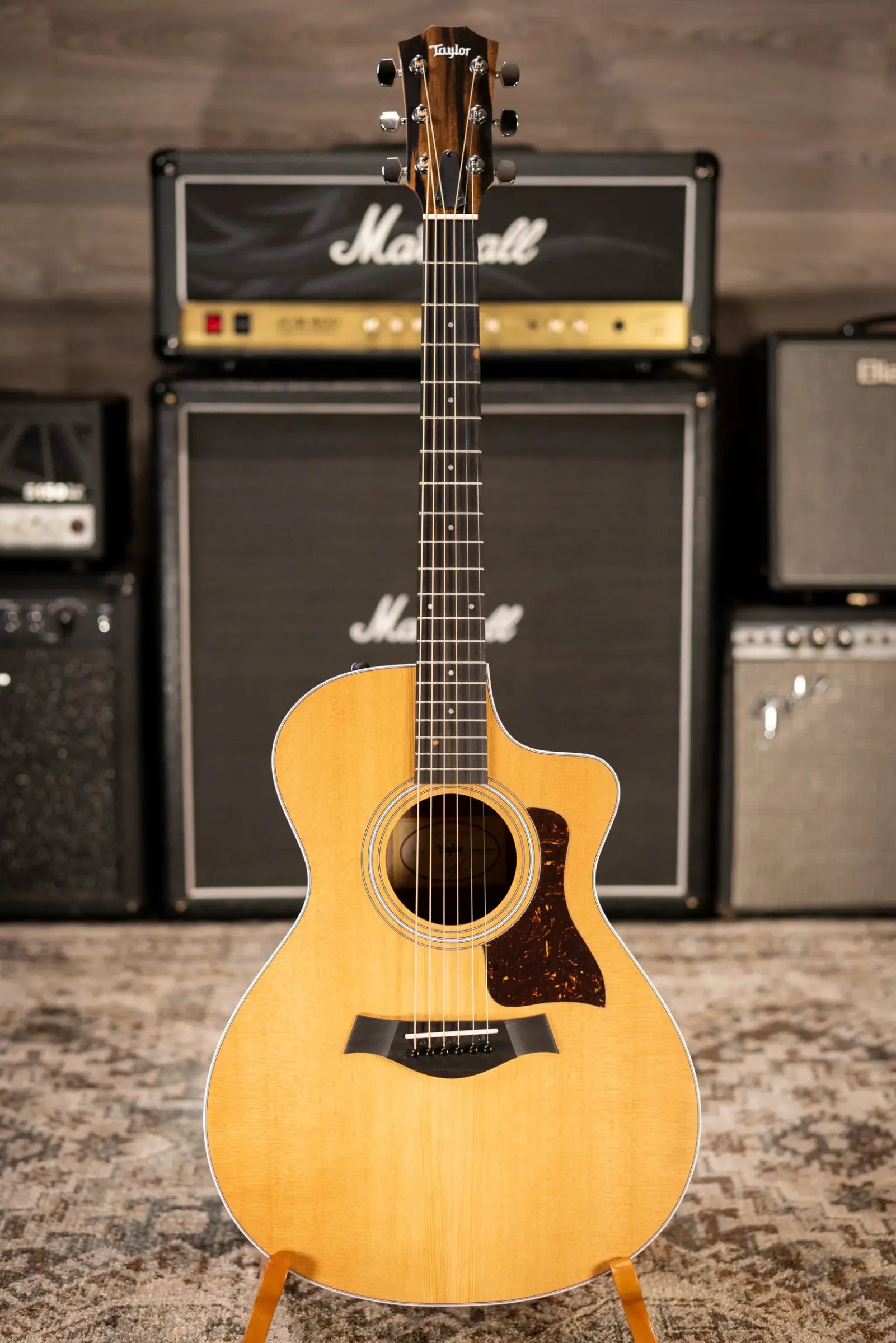 Taylor 212ce Grand Concert Acoustic/Electric Guitar with Gig Bag
