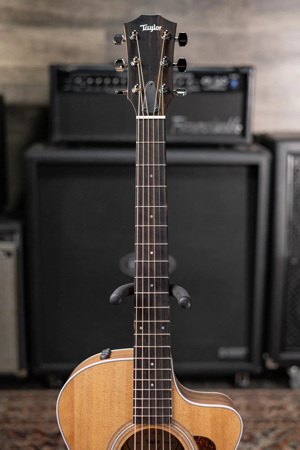 Taylor 212ce Grand Concert Acoustic/Electric Guitar with Gig Bag