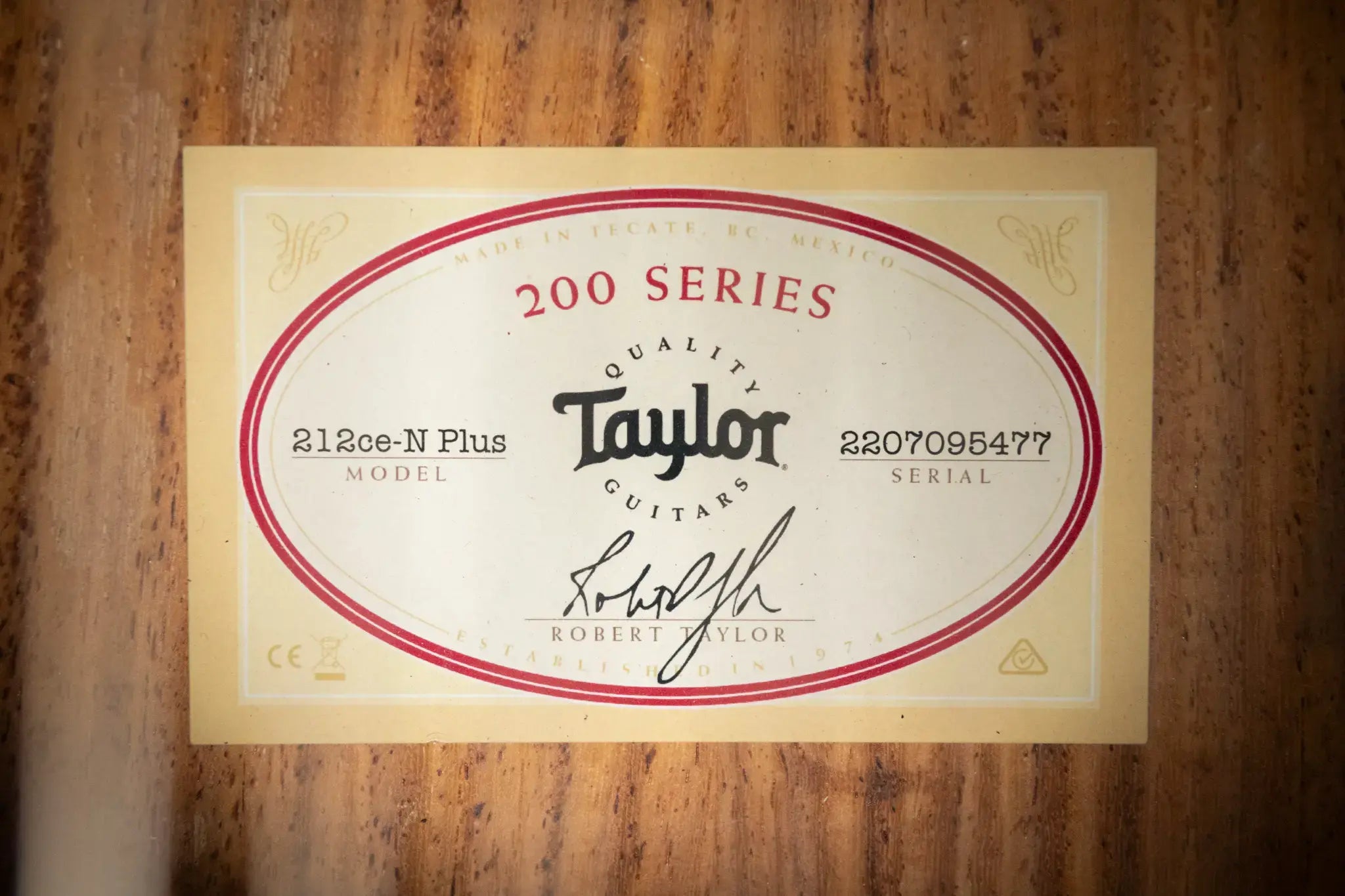 Taylor 212ce-N Plus Nylon Grand Concert Acoustic/Electric Guitar with Aerocase