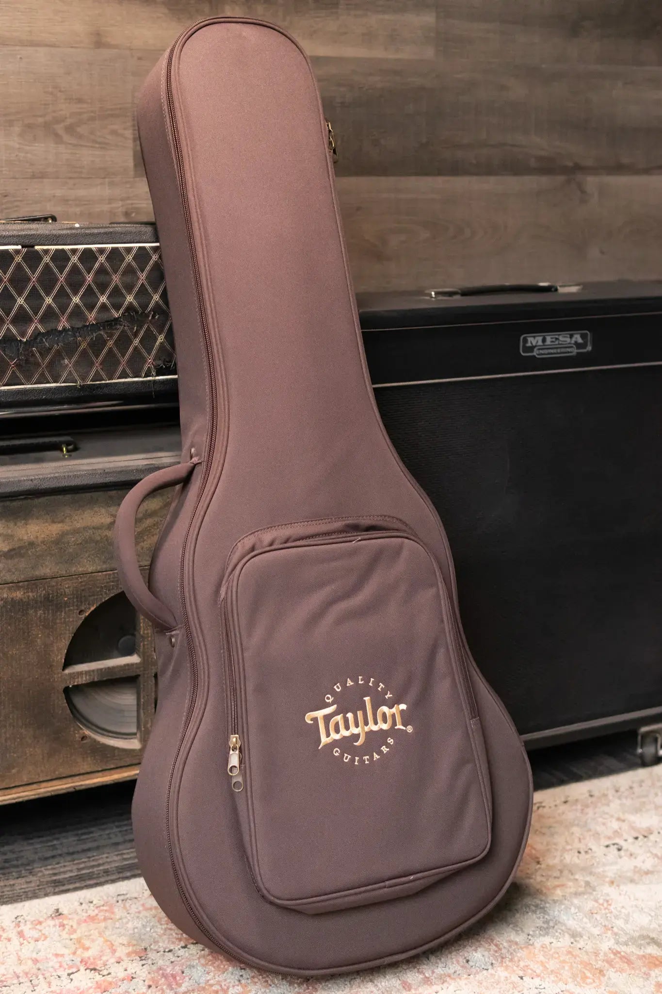 Taylor 212ce-N Plus Nylon Grand Concert Acoustic/Electric Guitar with Aerocase