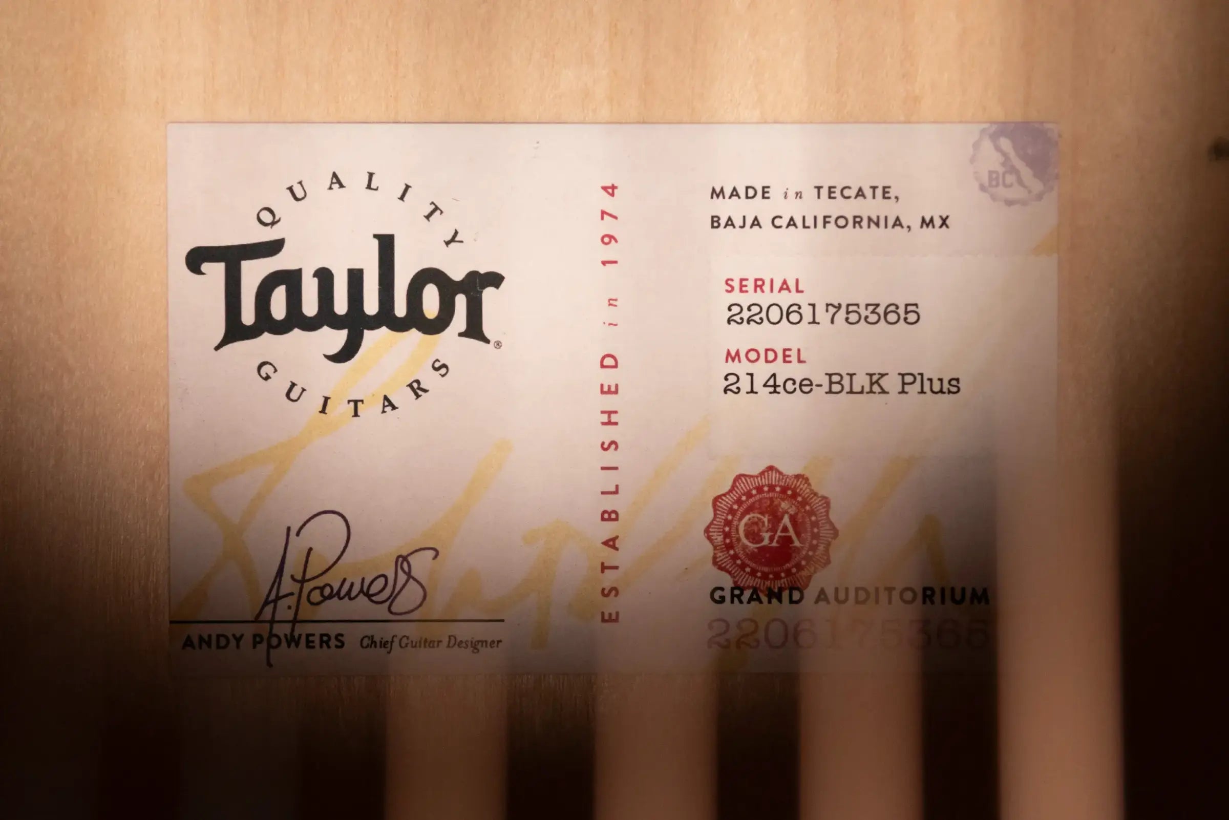 Taylor 214ce-BLK Plus Left-Hand Grand Auditorium Acoustic/Electric Guitar - Black with Aerocase - Factory Demo