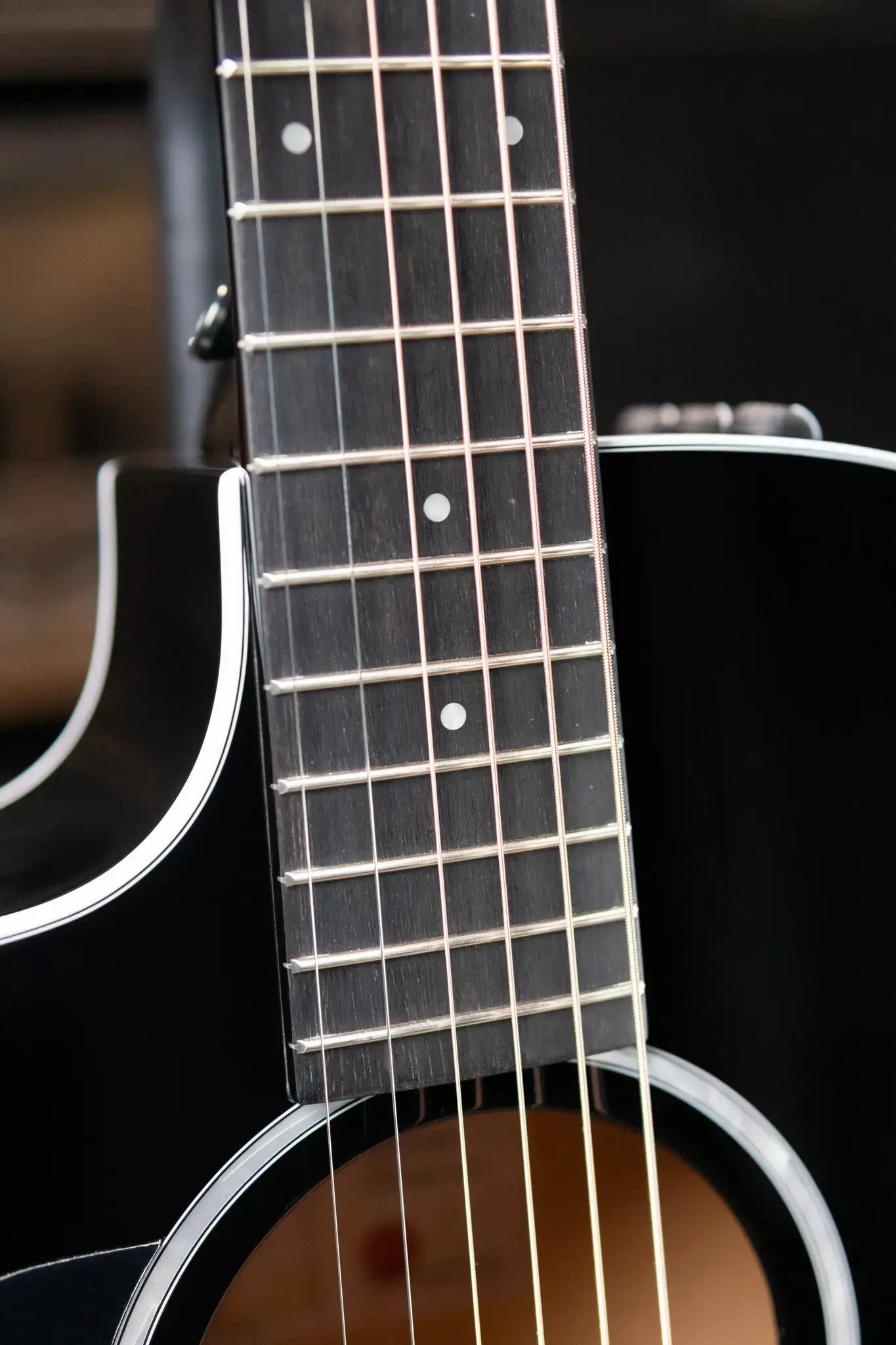 Taylor 214ce-BLK Plus Left-Hand Grand Auditorium Acoustic/Electric Guitar - Black with Aerocase