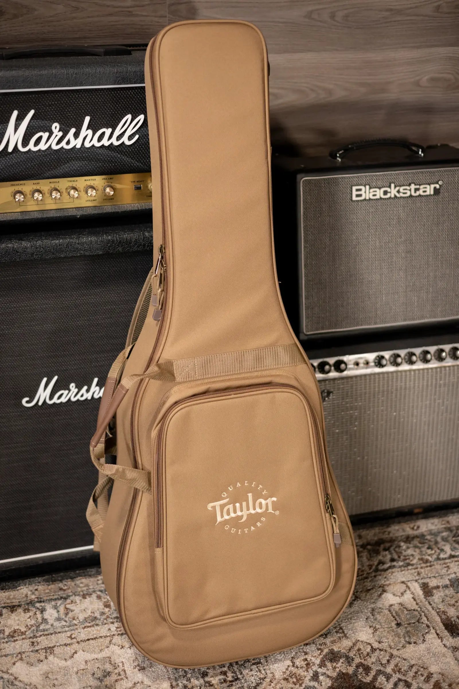 Taylor 214ce Grand Auditorium Acoustic/Electric Guitar with Gig Bag