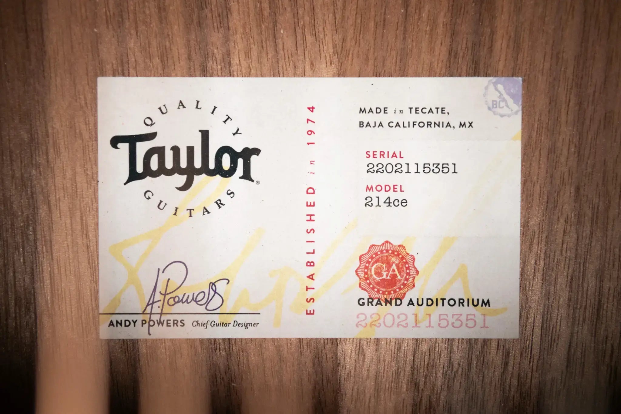 Taylor 214ce Grand Auditorium Acoustic-Electric Guitar with Structured Gig Bag