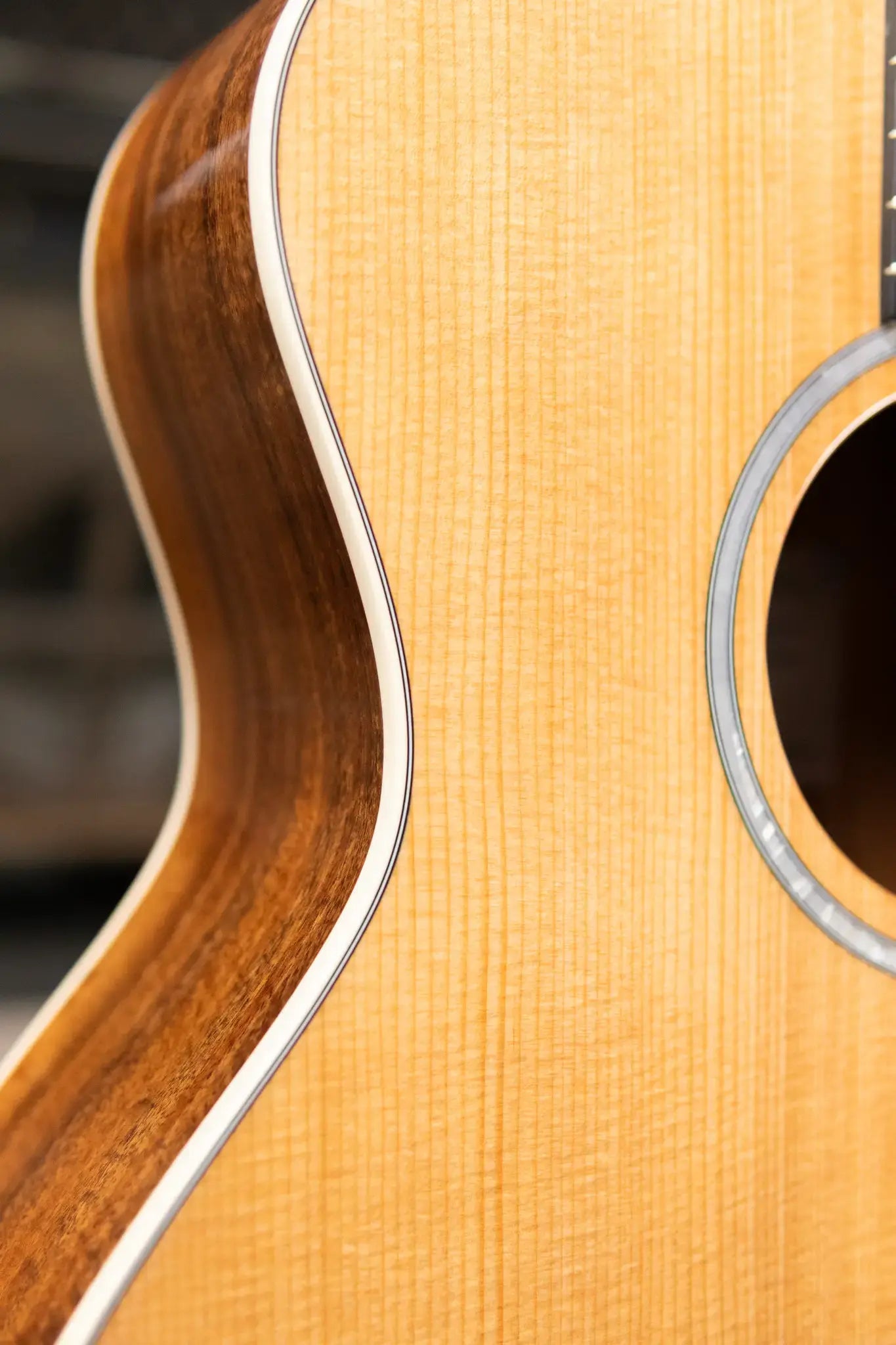 Taylor 214ce-K DLX Grand Auditorium Acoustic/Electric Guitar with Hardshell Case - Factory Demo