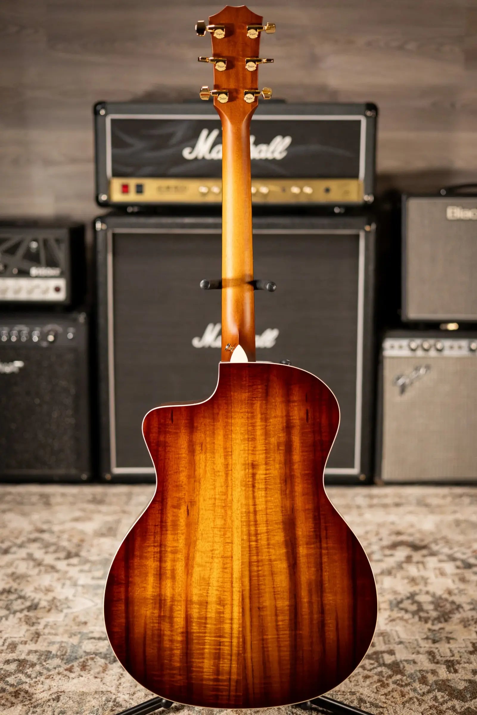 Taylor 214ce-K DLX Special Edition Grand Auditorium Acoustic/Electric Guitar - Honeyburst with Hardshell Case