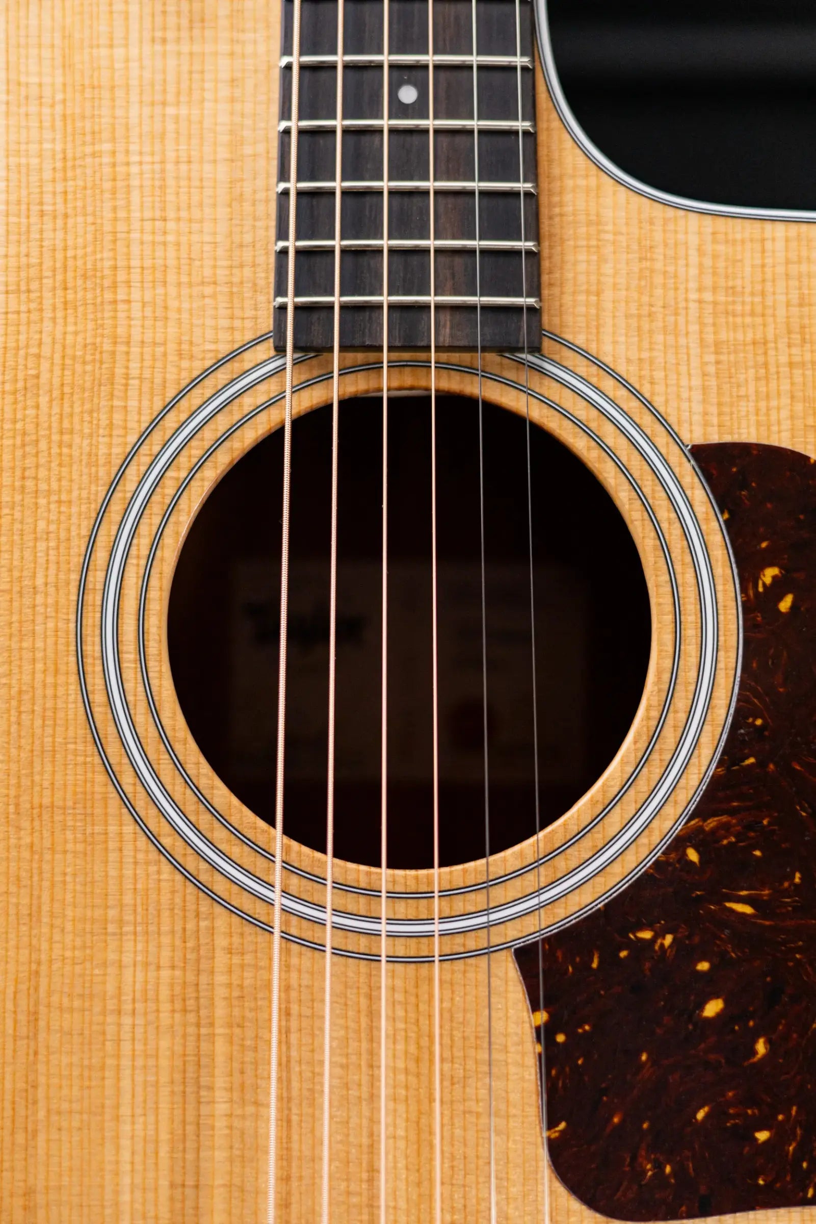 Taylor 214ce-K Grand Auditorium Acoustic/Electric Guitar with Gig Bag