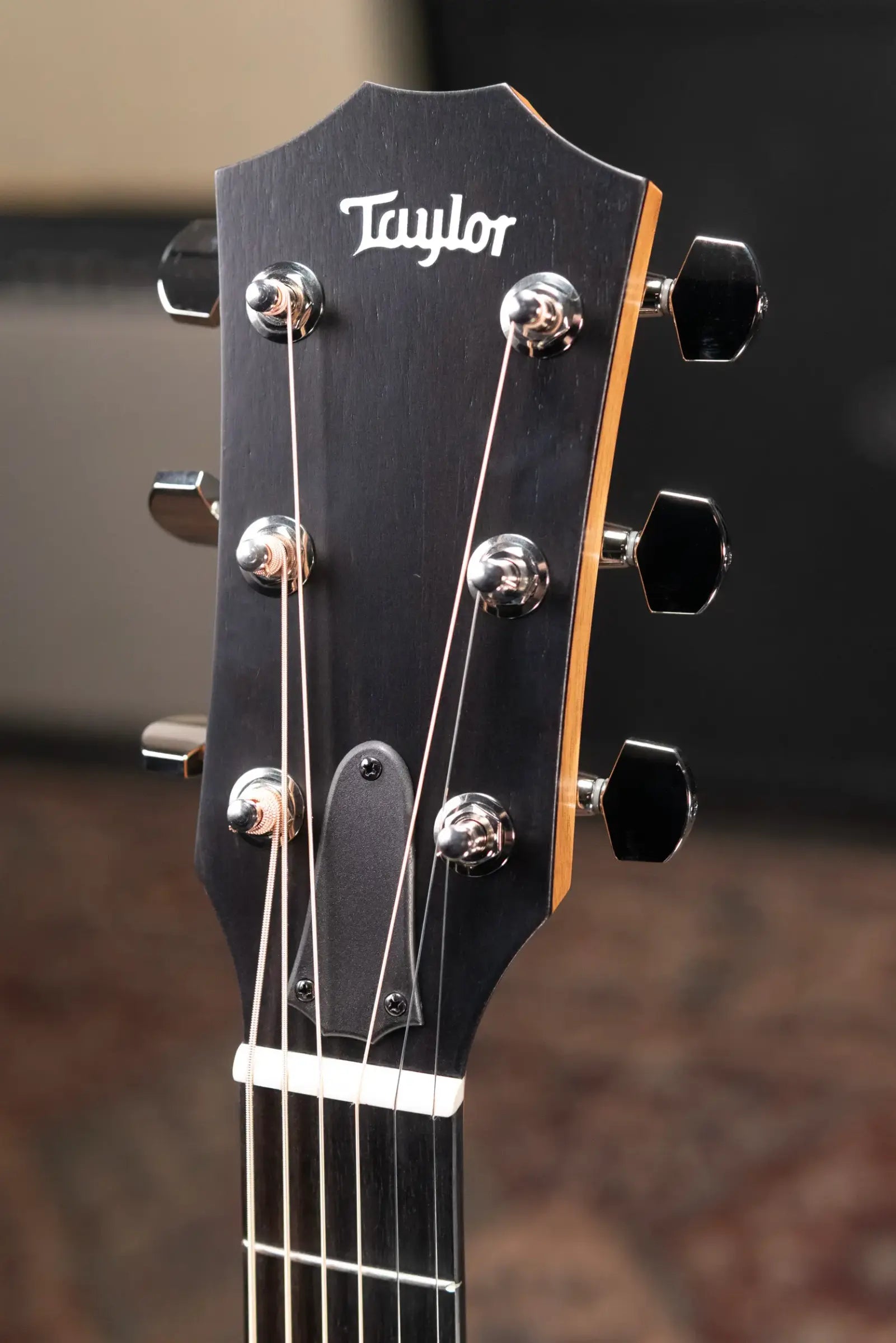 Taylor 214ce-K SB Plus Grand Auditorium Acoustic/Electric Guitar - Sunburst with Aerocase