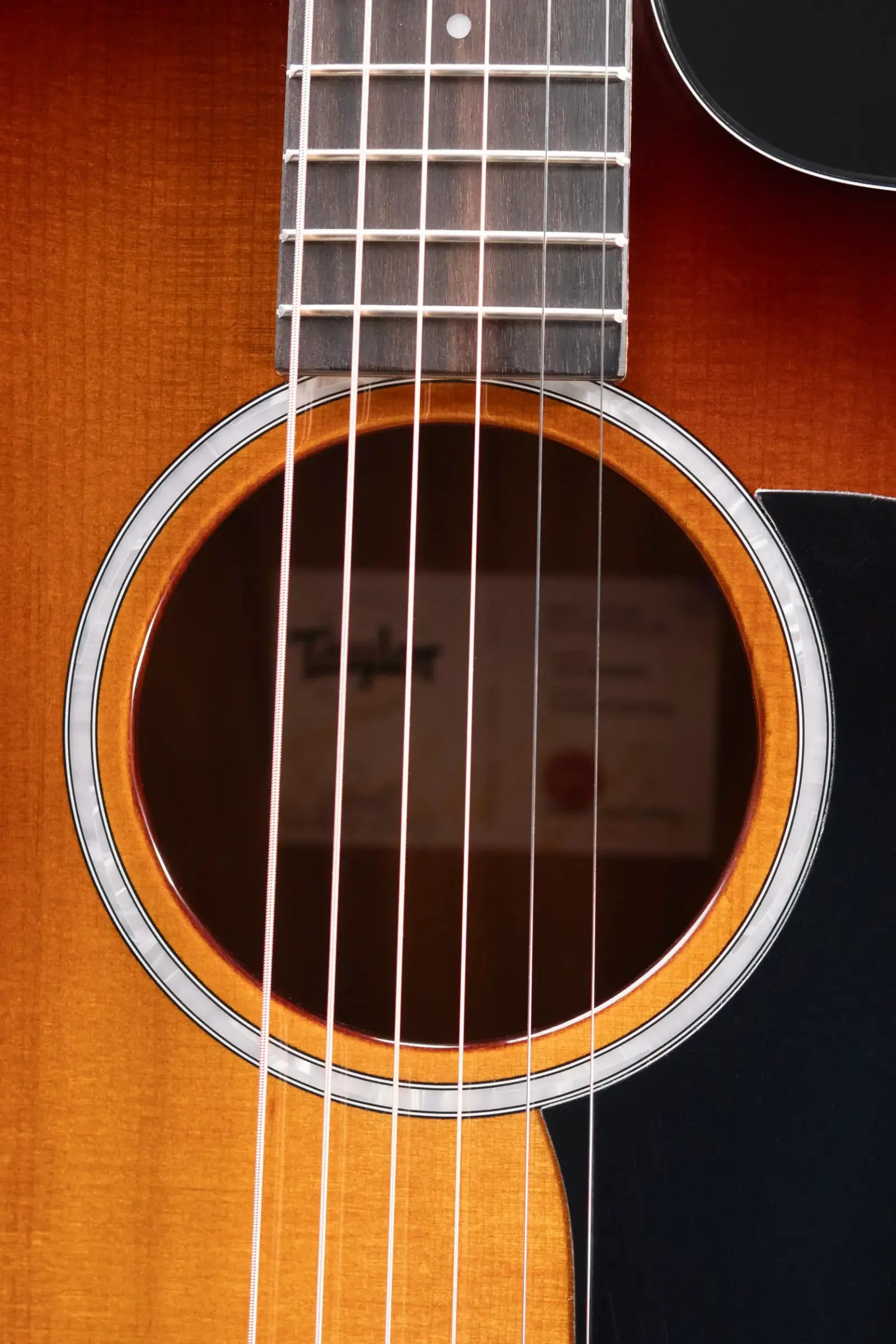 Taylor 214ce-K SB Plus Grand Auditorium Acoustic/Electric Guitar - Sunburst with Aerocase