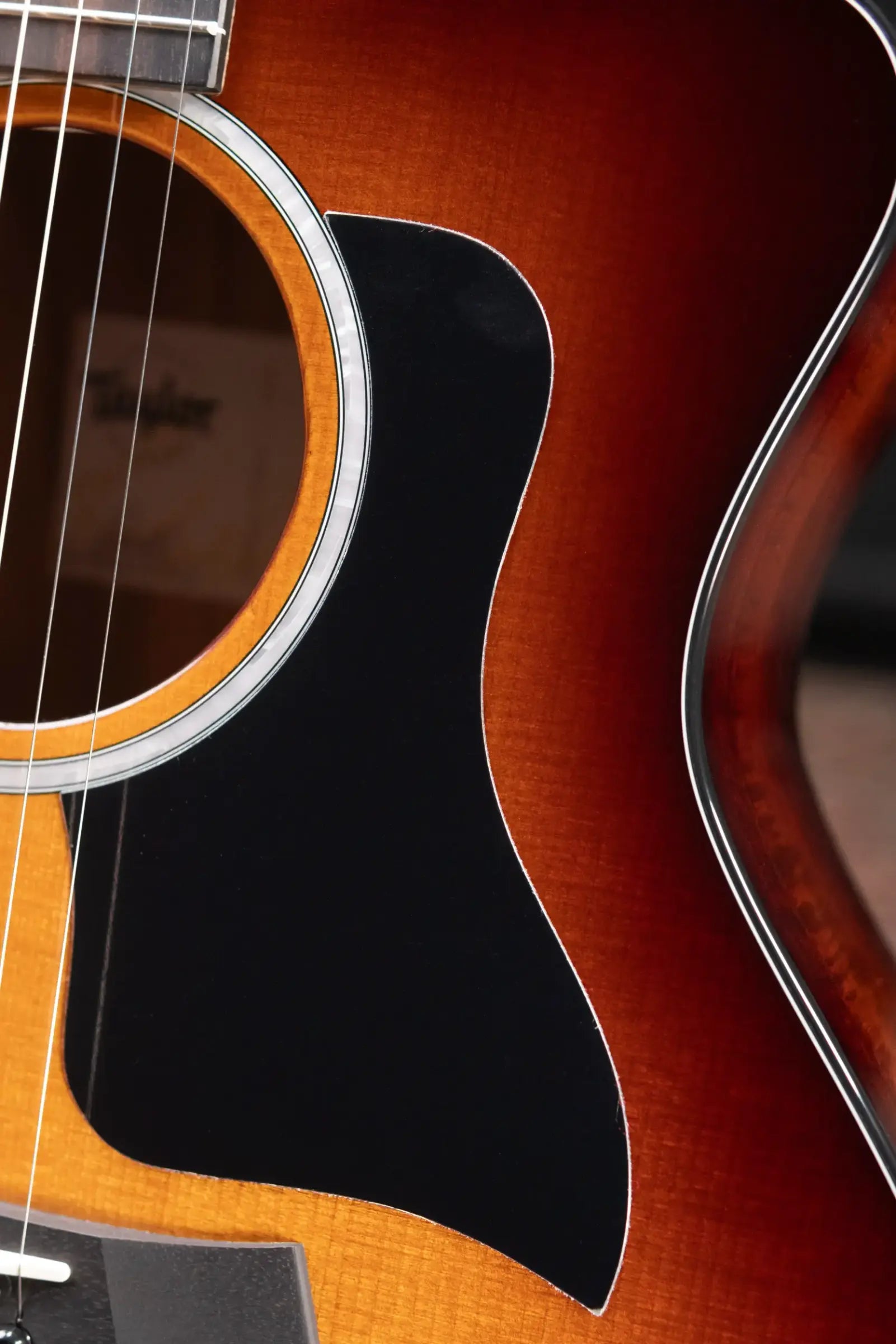 Taylor 214ce-K SB Plus Grand Auditorium Acoustic/Electric Guitar - Sunburst with Aerocase