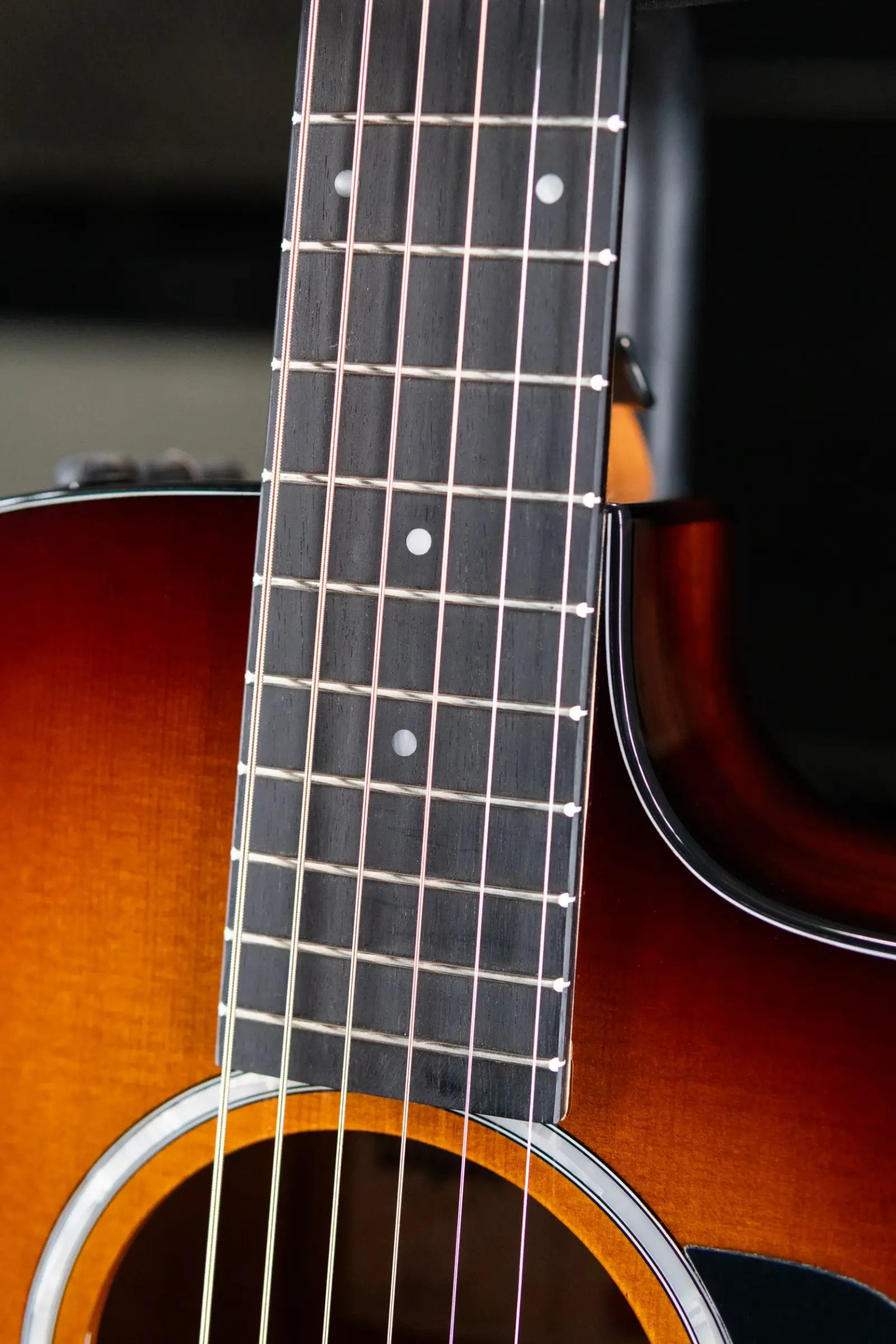 Taylor 214ce-K SB Plus Grand Auditorium Acoustic/Electric Guitar - Sunburst with Aerocase