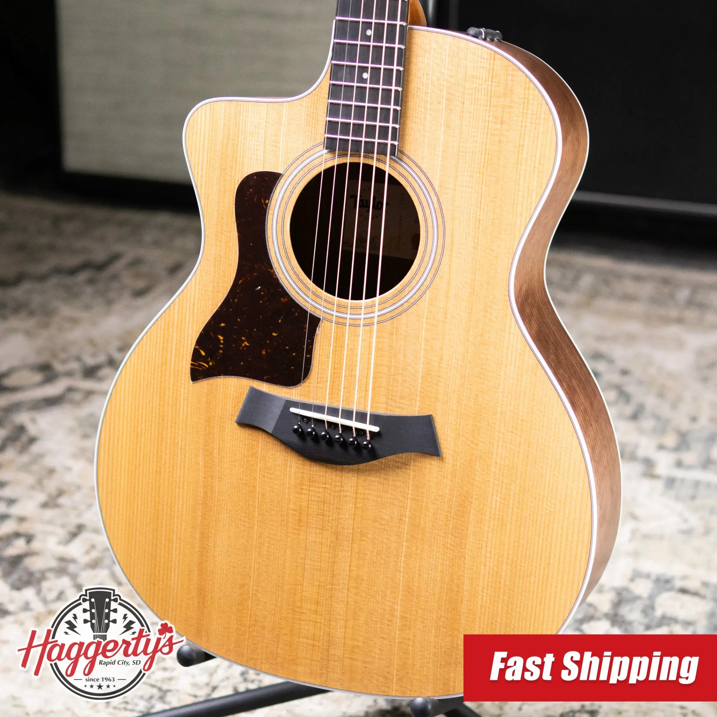 Taylor 214ce Left-Hand Grand Auditorium Acoustic/Electric Guitar with Gig Bag